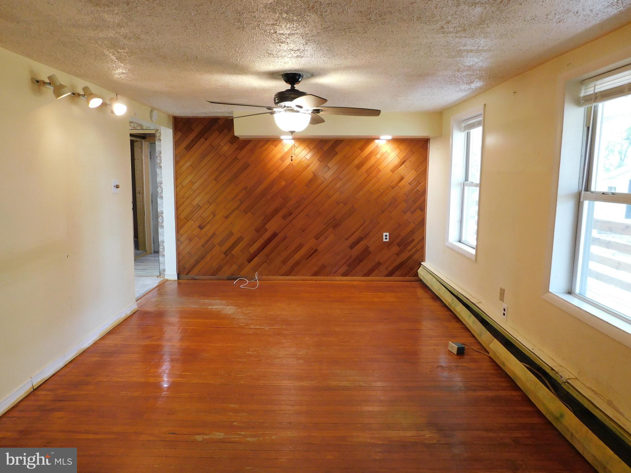 FOREST HILL - Residential