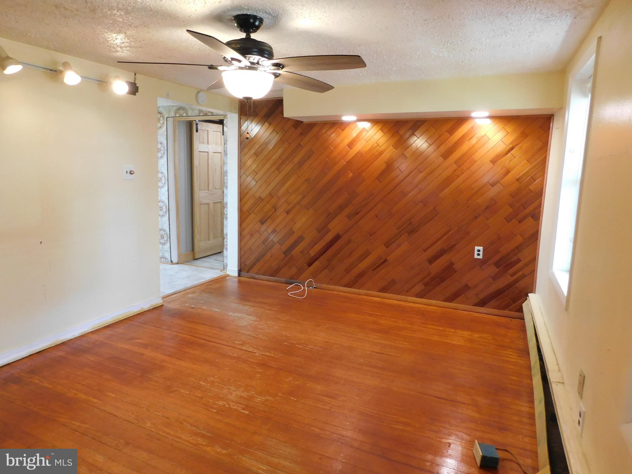 FOREST HILL - Residential