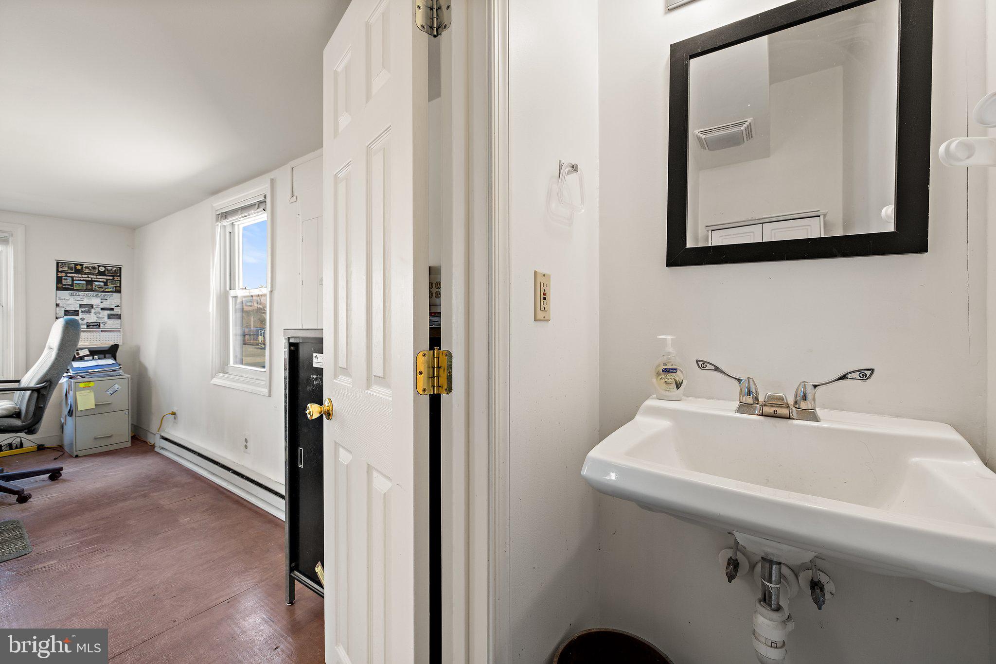 MARSHALL, VA - Commercial Sale