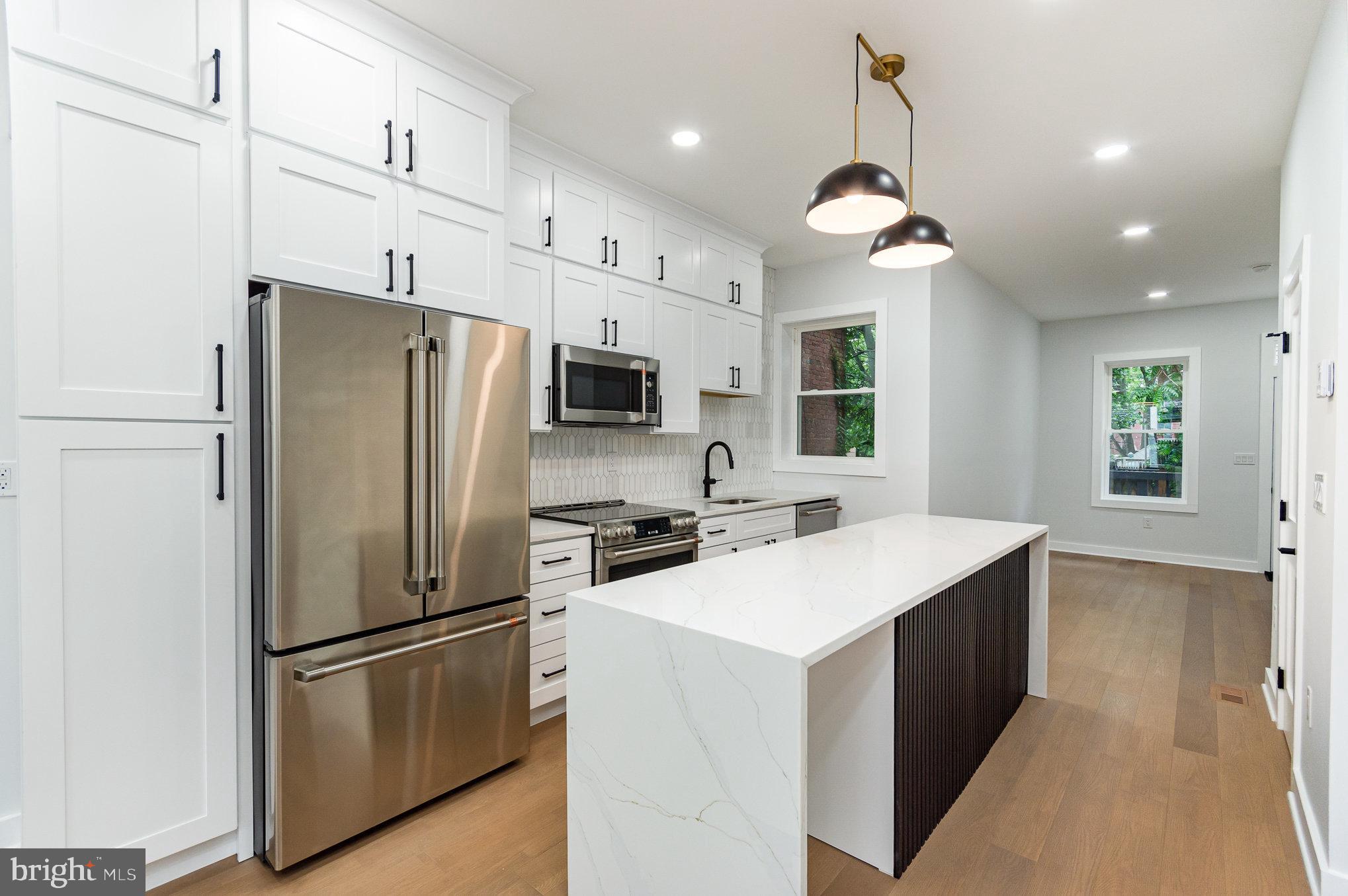407 16TH STREET SE 407