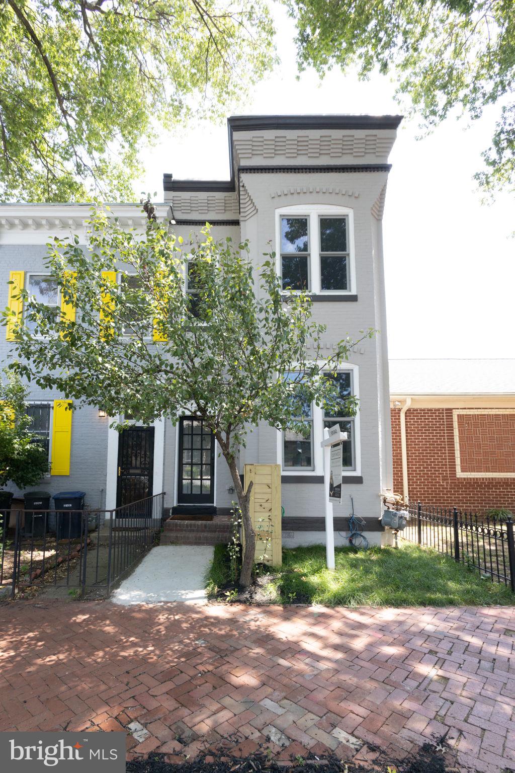 1239 5TH STREET NW 1