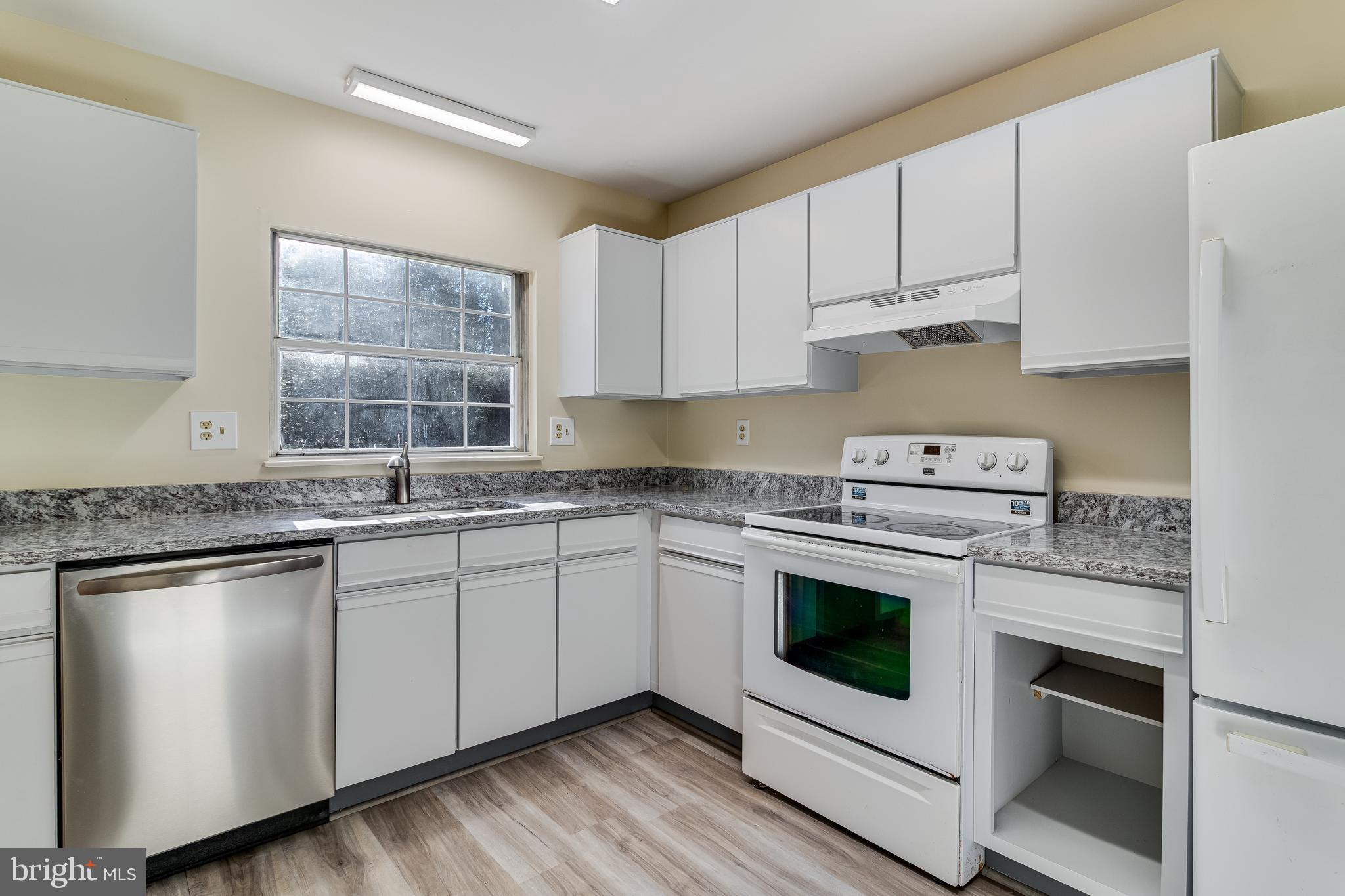 3492 SOUR CHERRY COURT