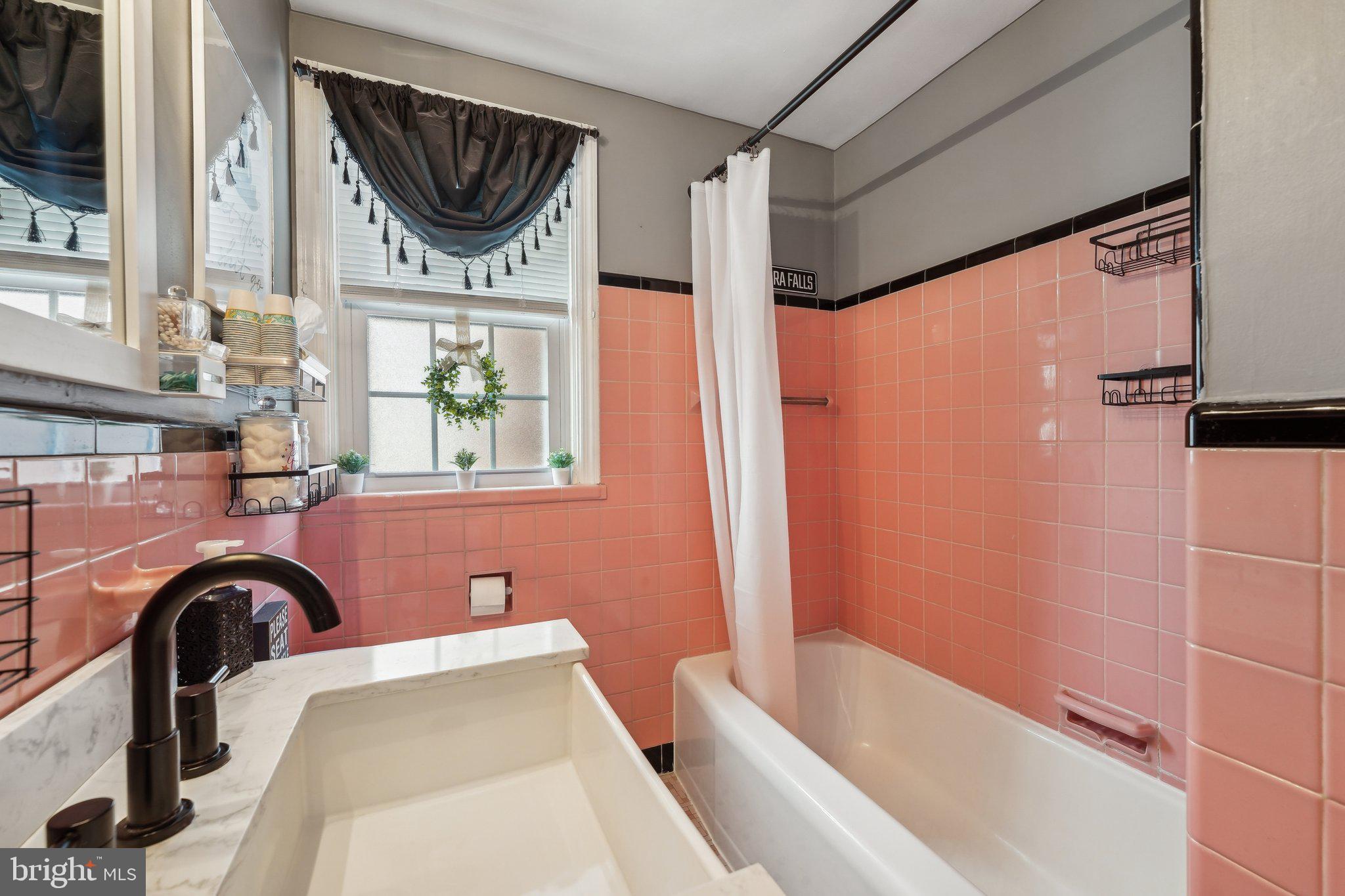 NORRISTOWN - Residential