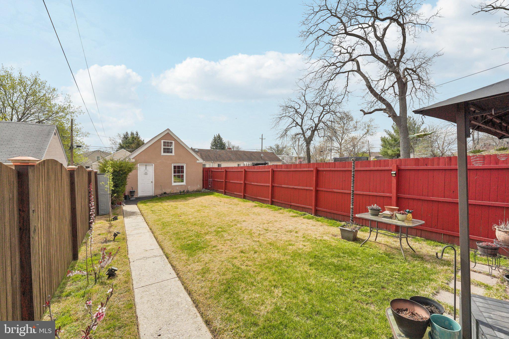 NORRISTOWN - Residential