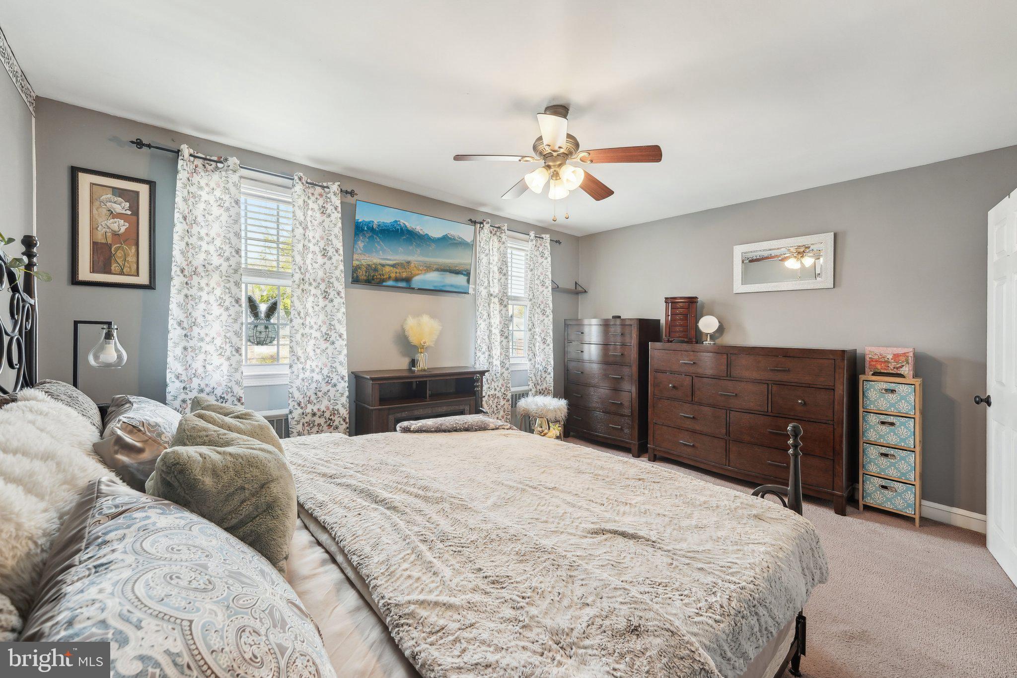 NORRISTOWN - Residential