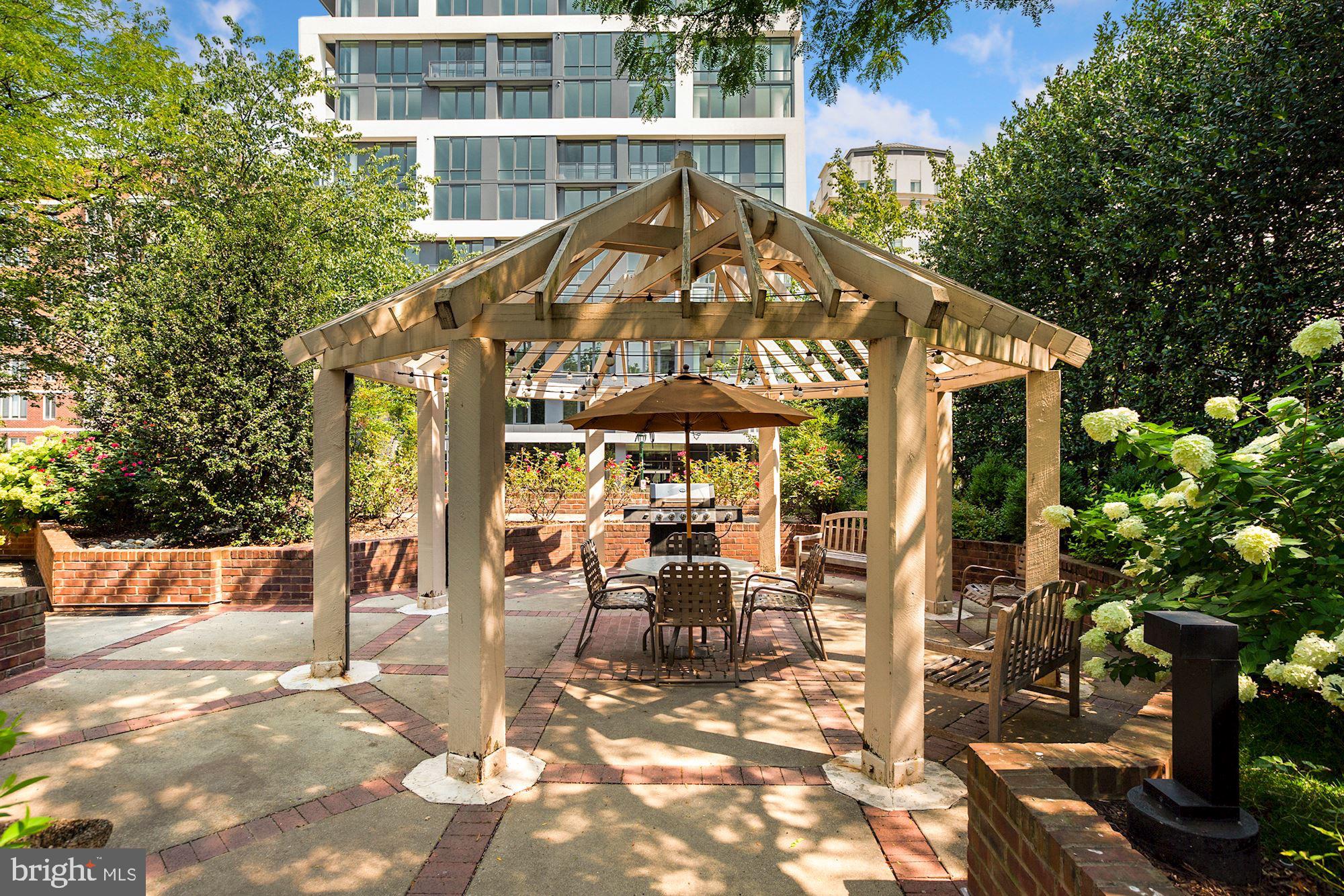 DOWNTOWN BETHESDA - Residential