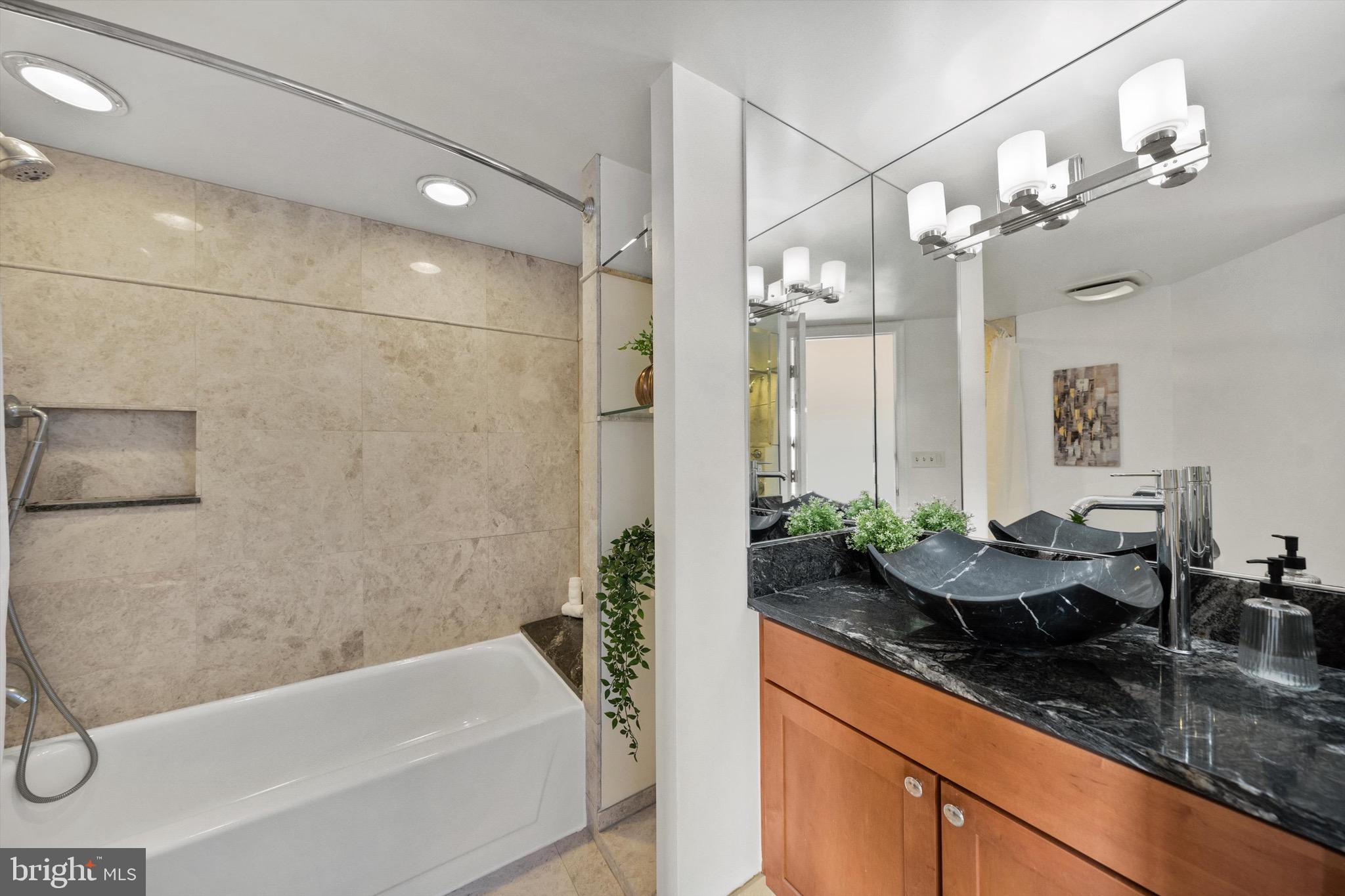 DOWNTOWN BETHESDA - Residential