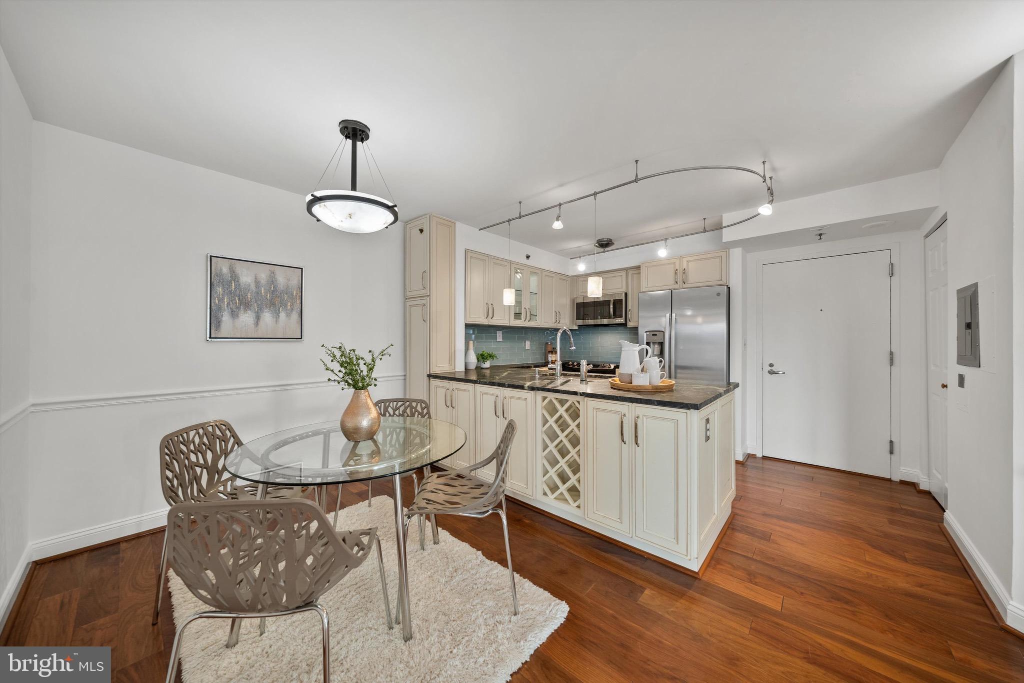 DOWNTOWN BETHESDA - Residential