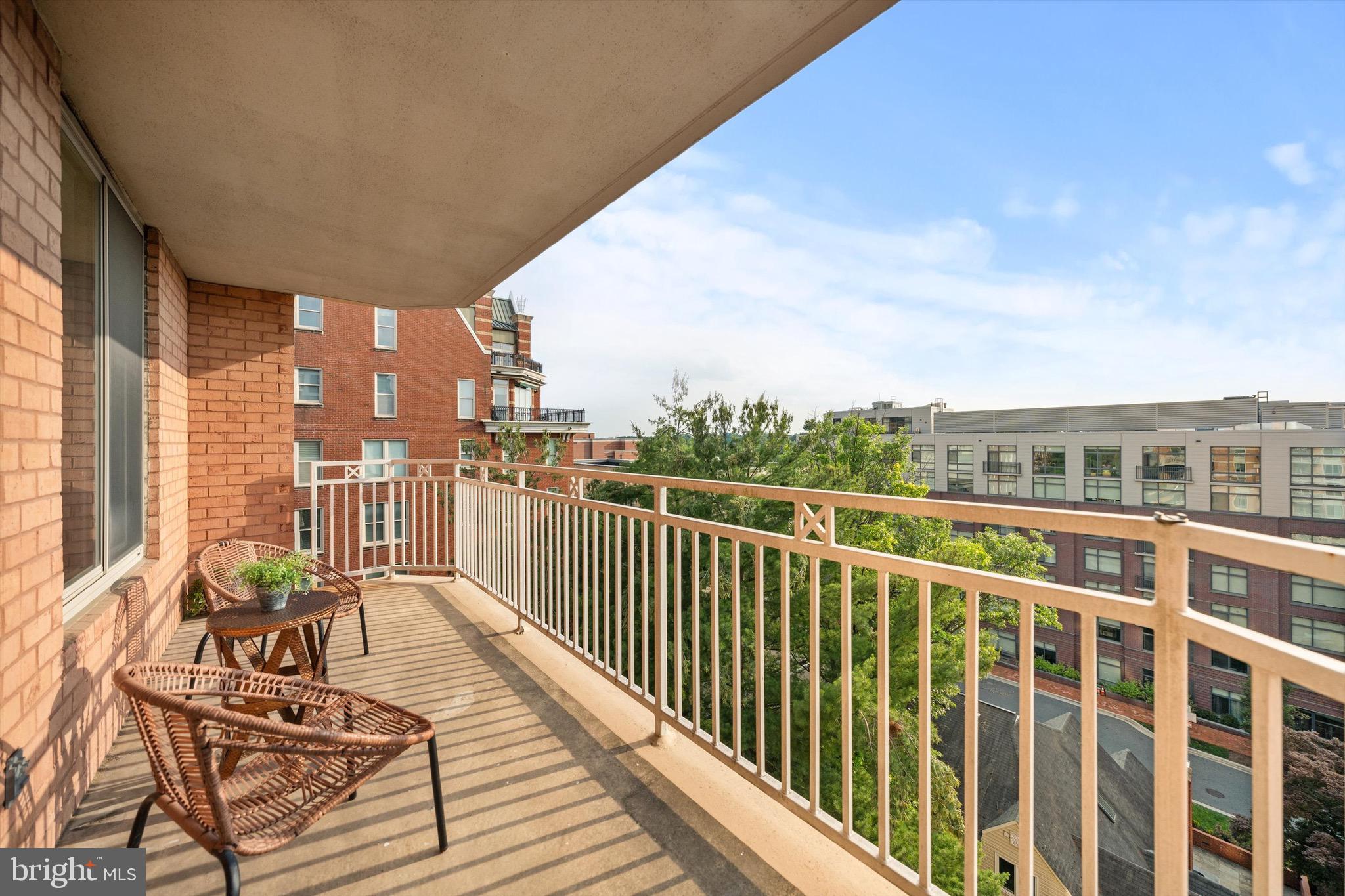 DOWNTOWN BETHESDA - Residential