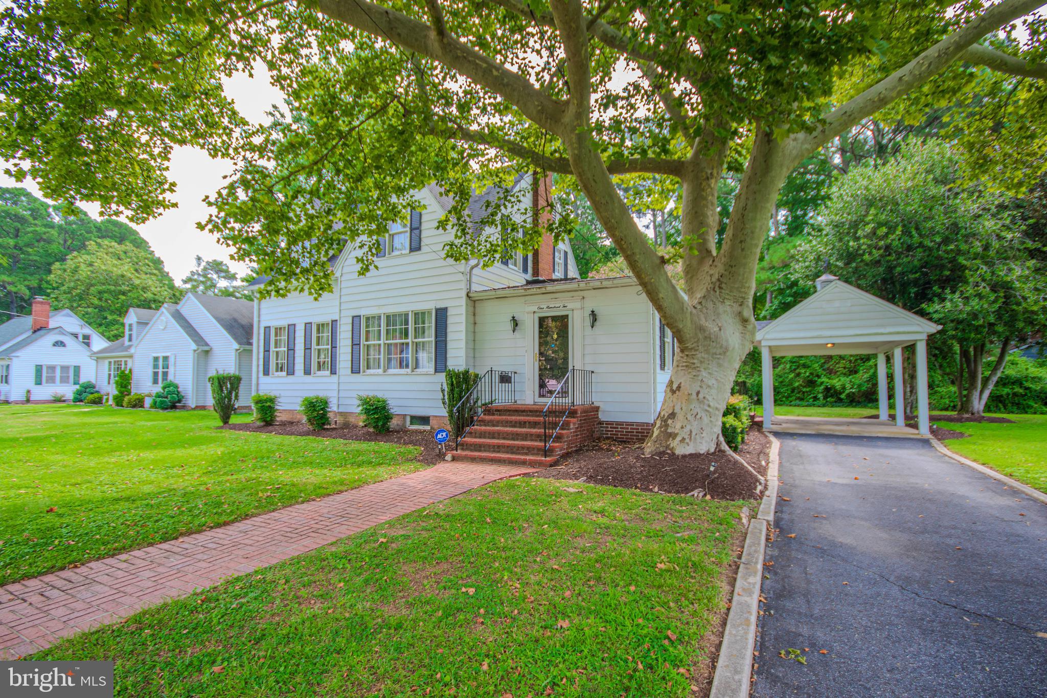 102 WINTER QUARTERS DRIVE