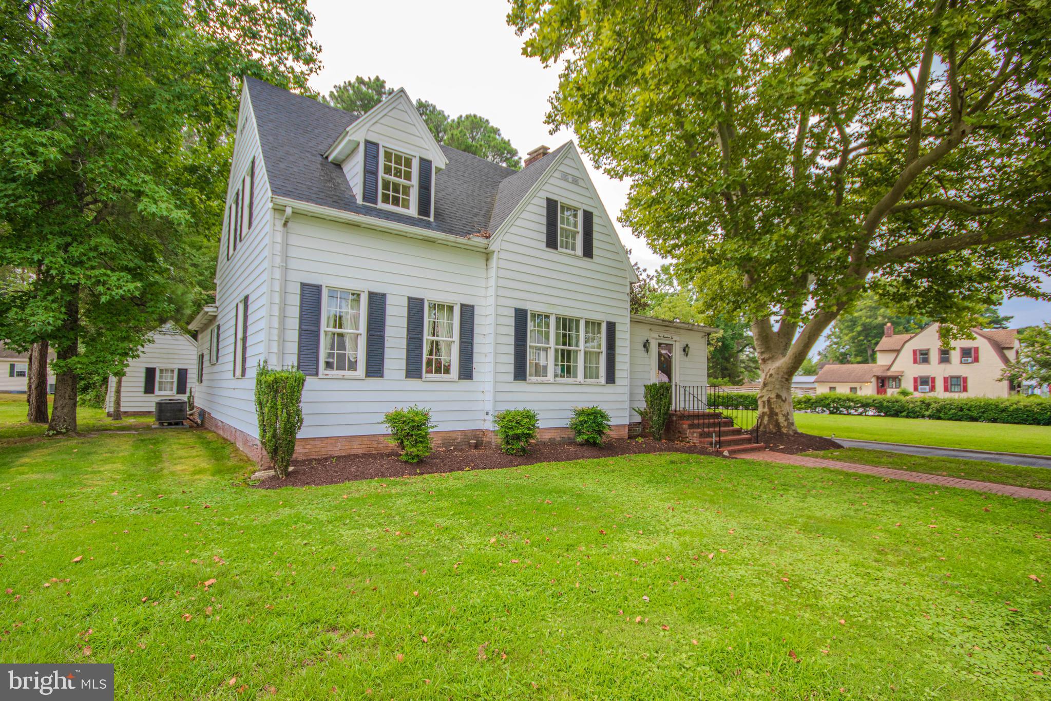 102 WINTER QUARTERS DRIVE
