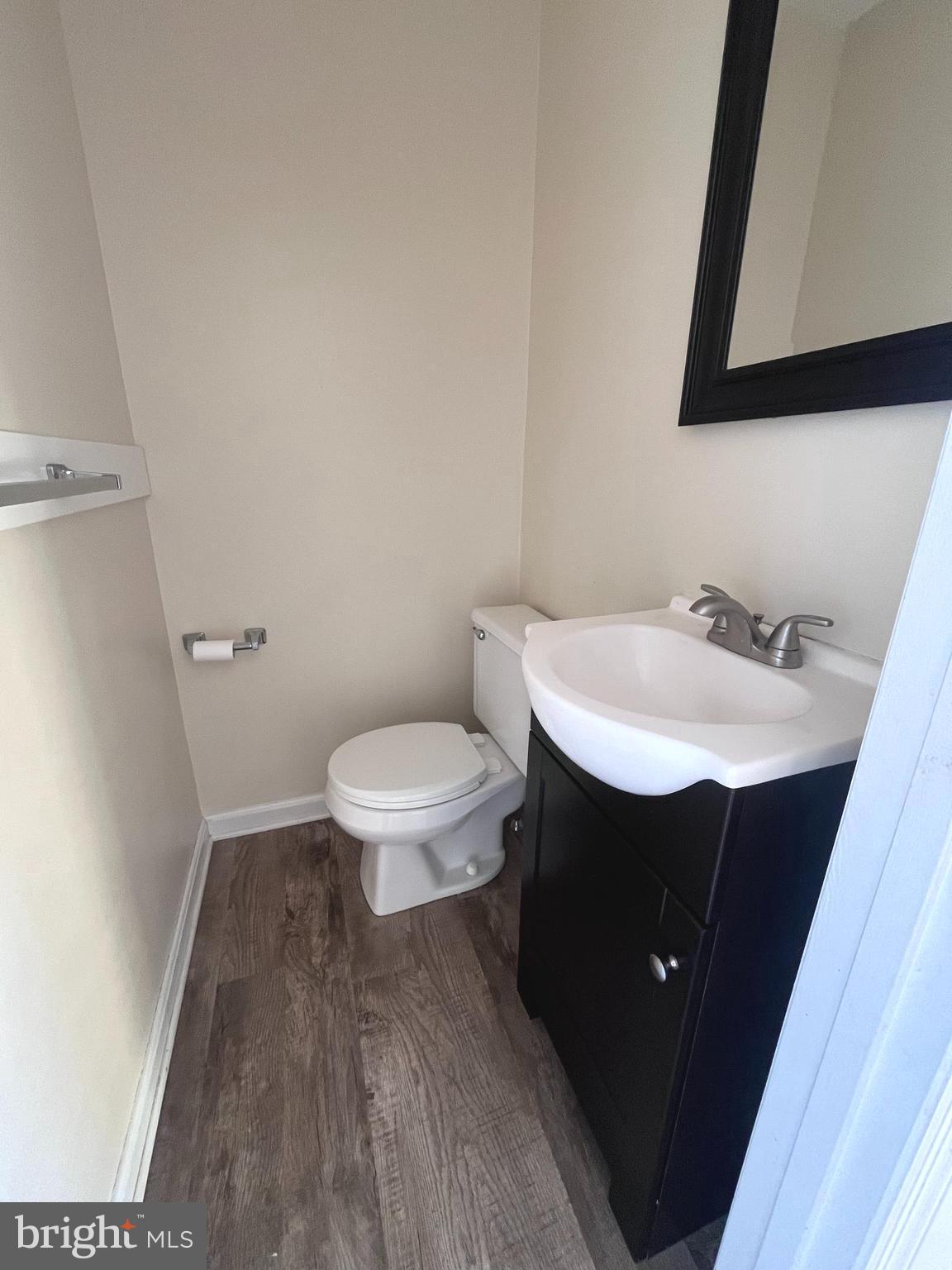 NICHOLSON SQUARE VILLAGE - Residential