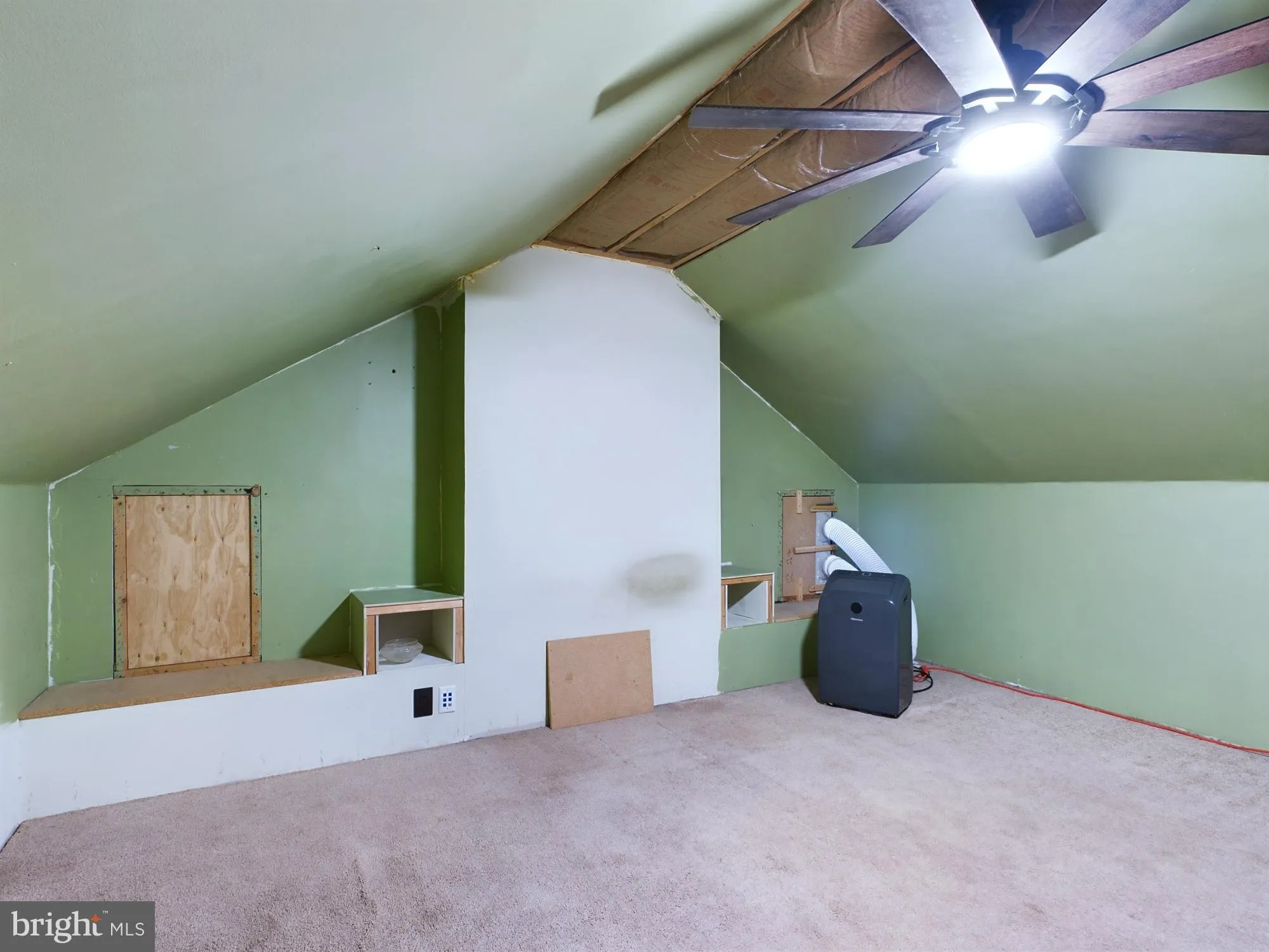 York, Pennsylvania 17404, United States, 3 Bedrooms Bedrooms, ,1 BathroomBathrooms,Residential,Pending,6412