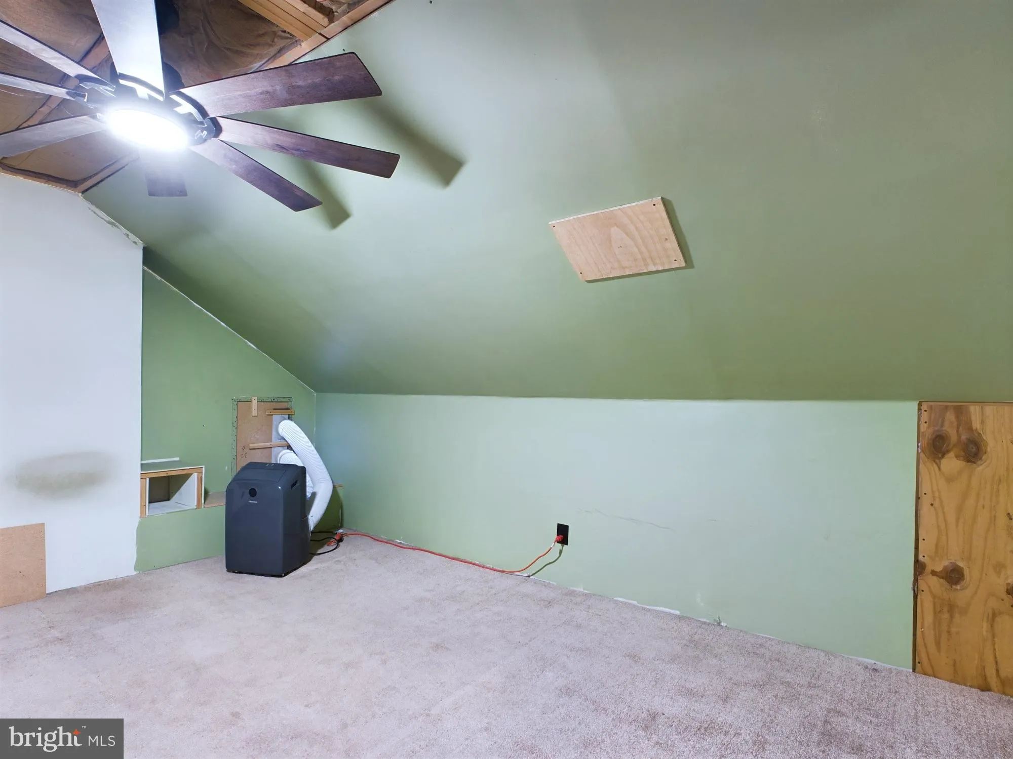 York, Pennsylvania 17404, United States, 3 Bedrooms Bedrooms, ,1 BathroomBathrooms,Residential,Pending,6412