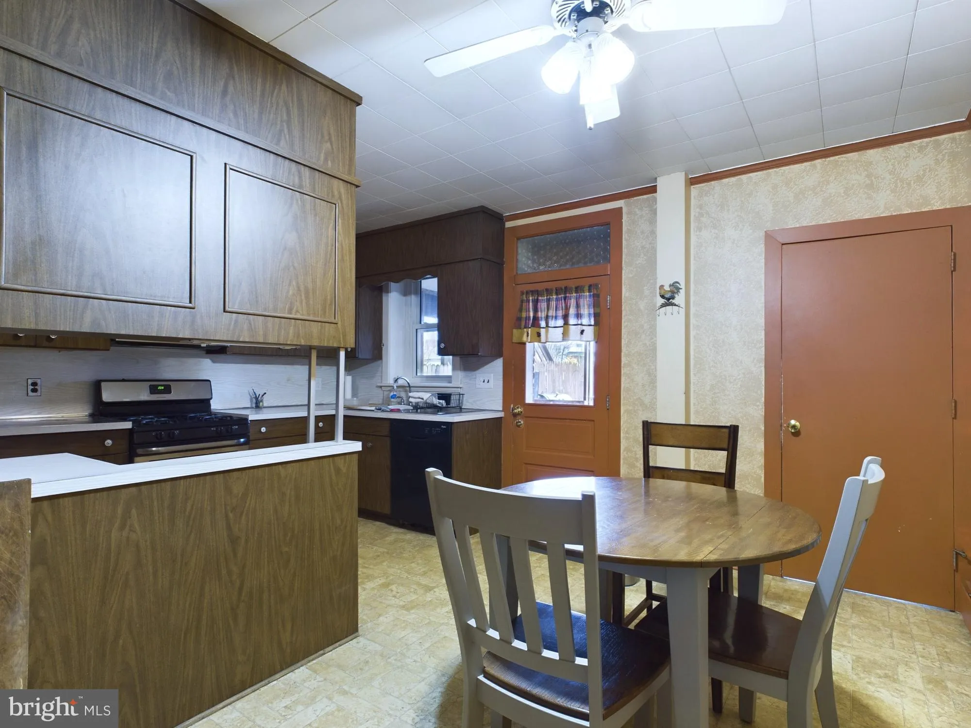 York, Pennsylvania 17404, United States, 3 Bedrooms Bedrooms, ,1 BathroomBathrooms,Residential,Pending,6412