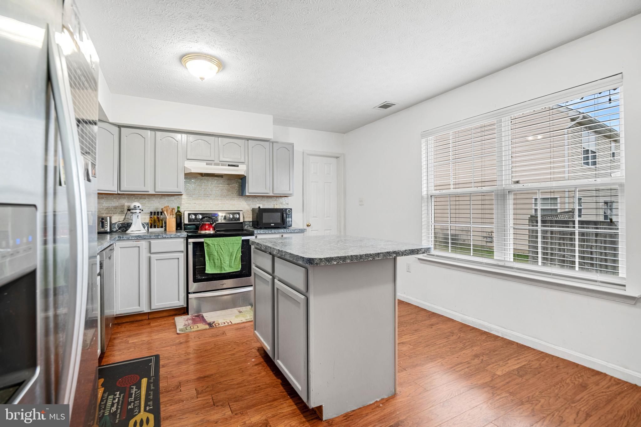 ROLLING MEADOWS SUB - Residential