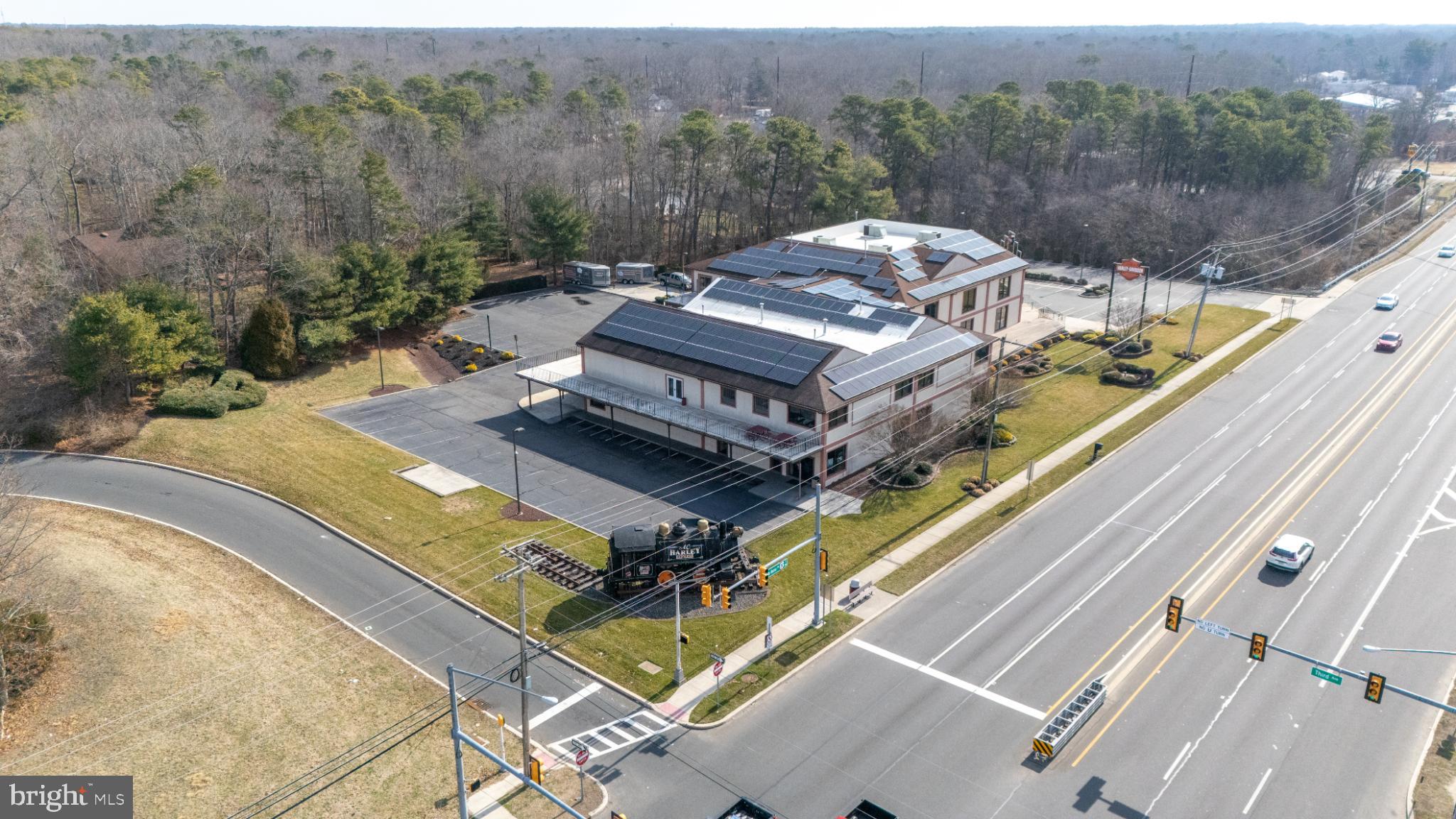 219 E WHITE HORSE PIKE