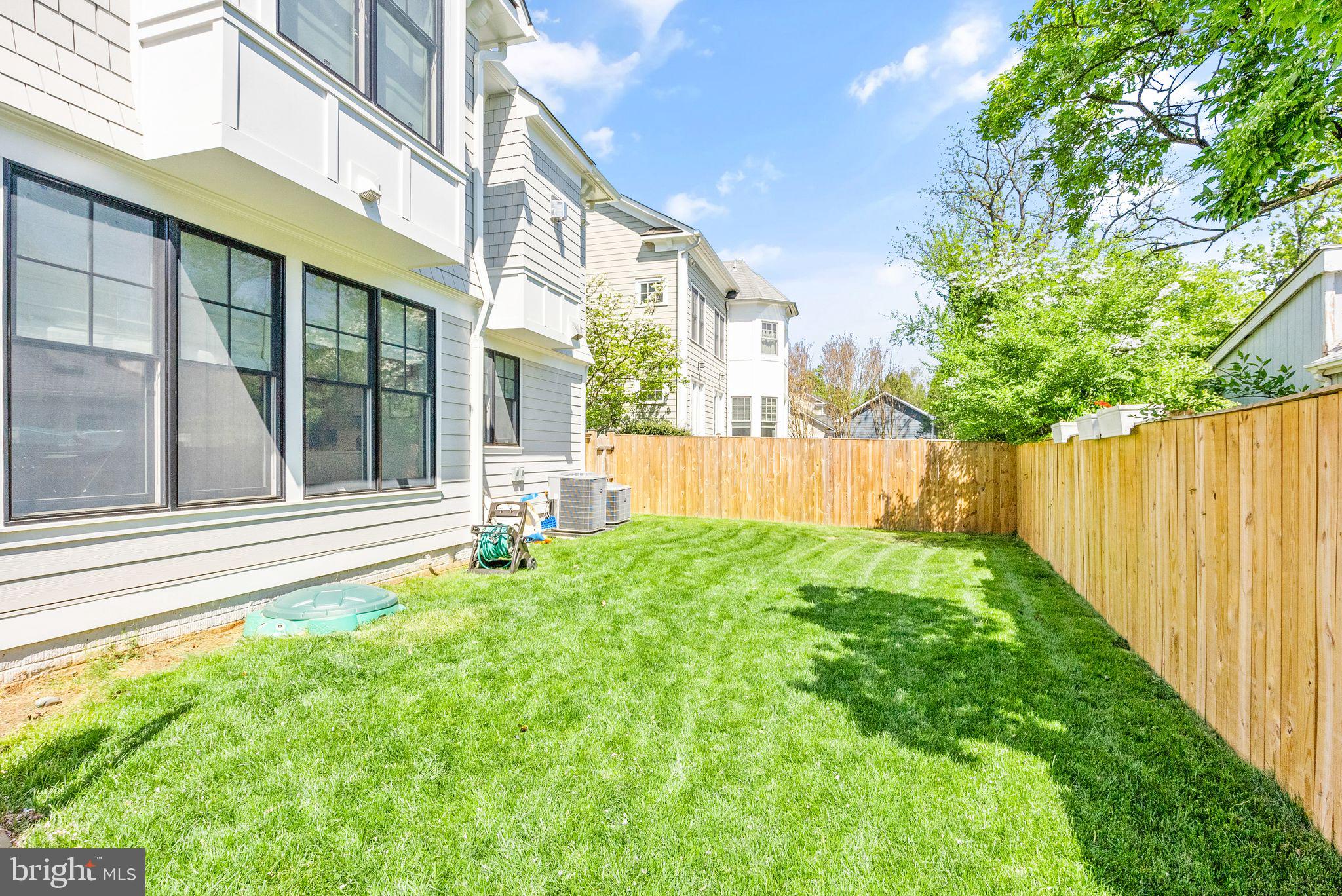 NORTH BETHESDA - Residential