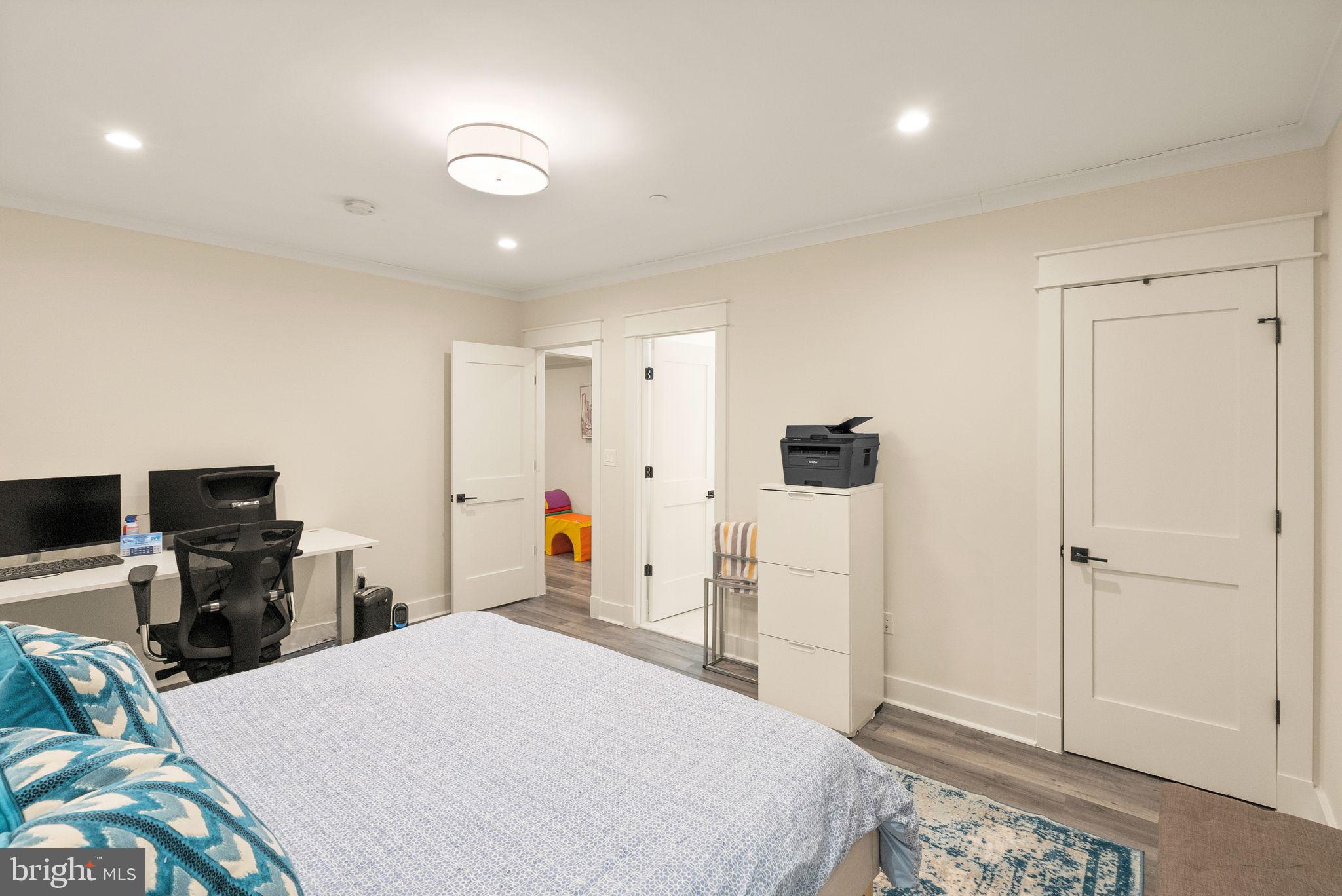 NORTH BETHESDA - Residential