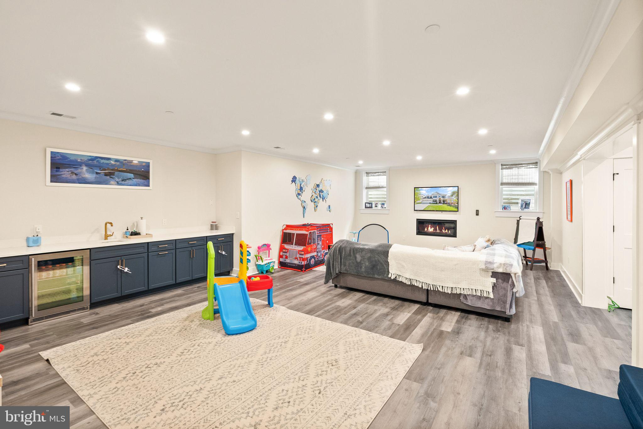 NORTH BETHESDA - Residential