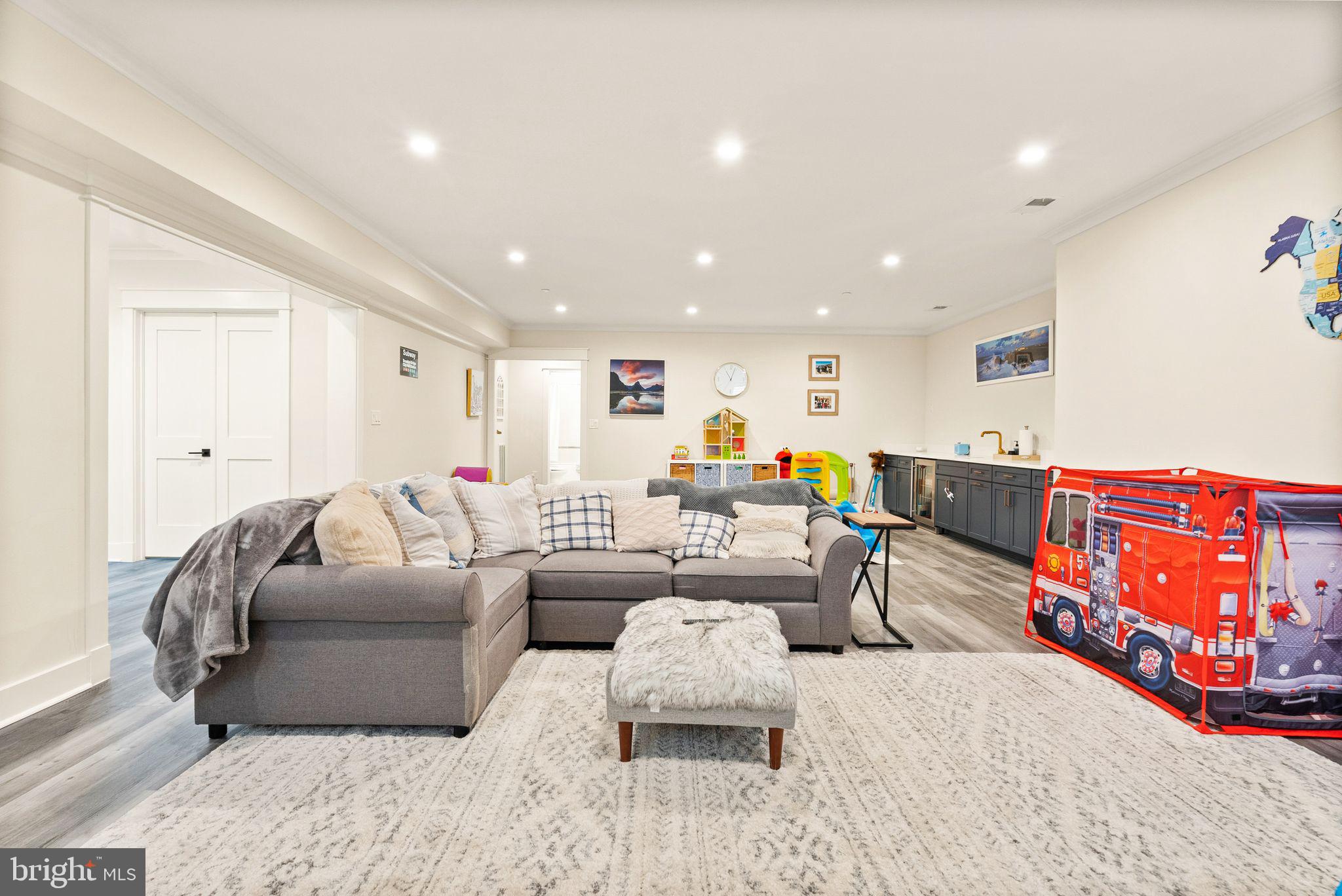 NORTH BETHESDA - Residential