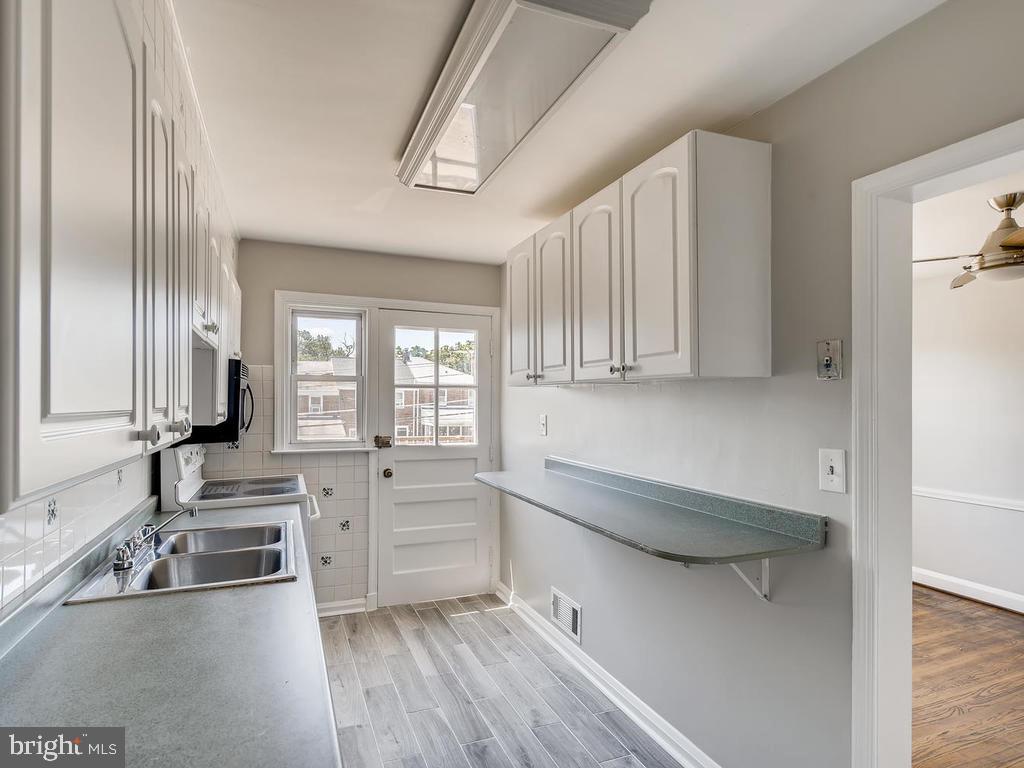 OAKLEIGH MANOR - Residential