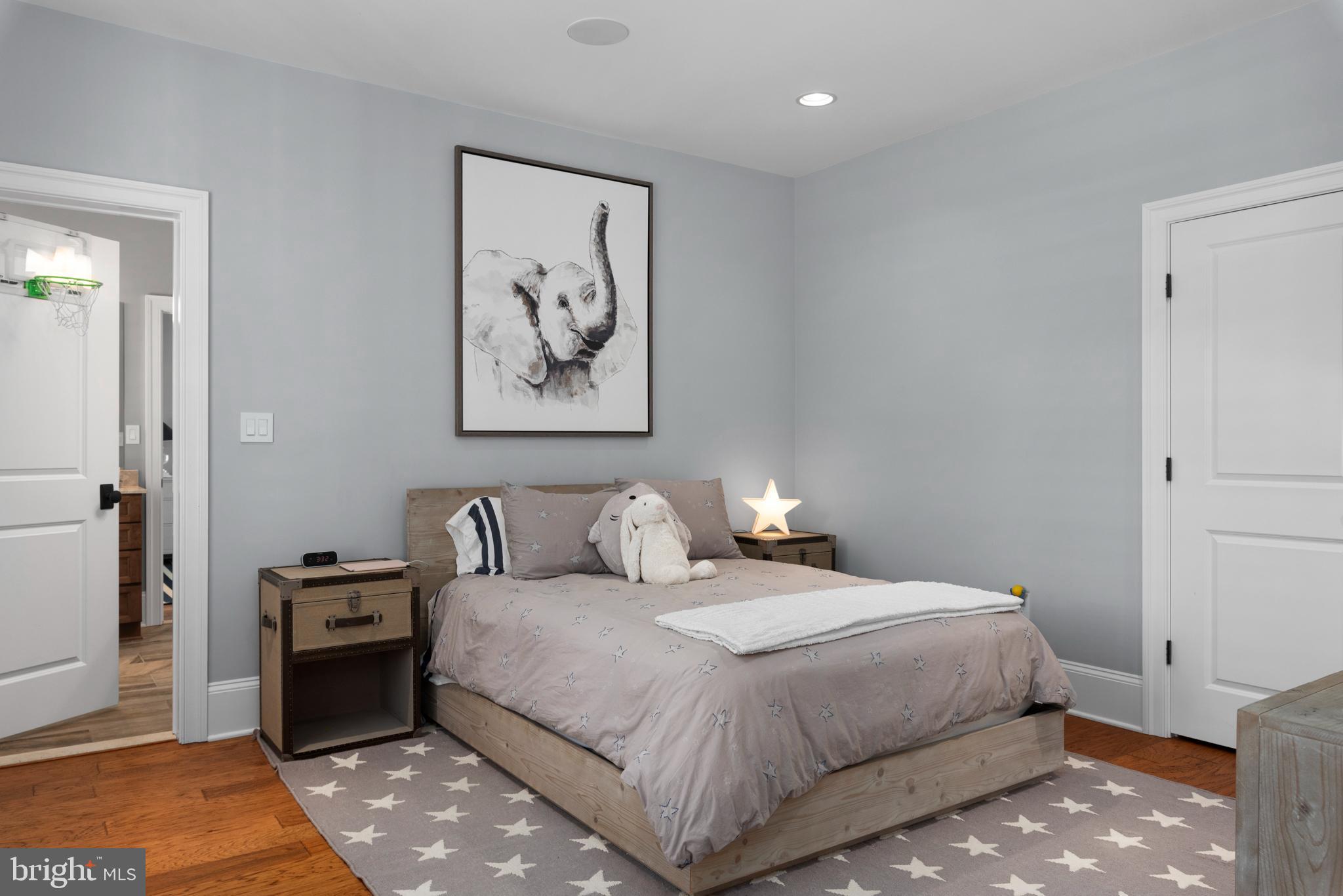 WARDOUR - Residential