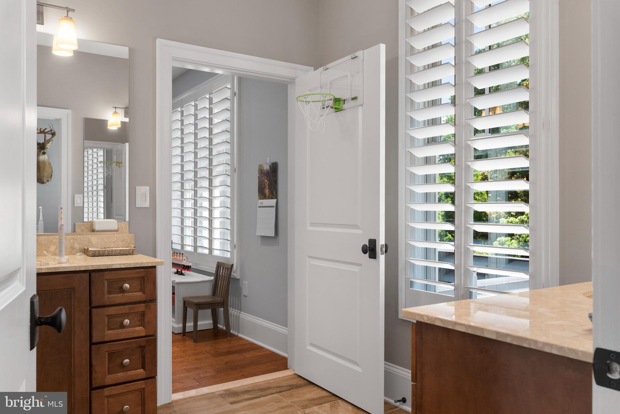 WARDOUR - Residential