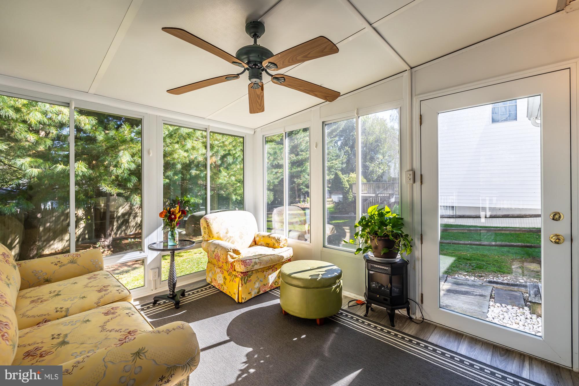 HAWTHORNE LANE - Residential