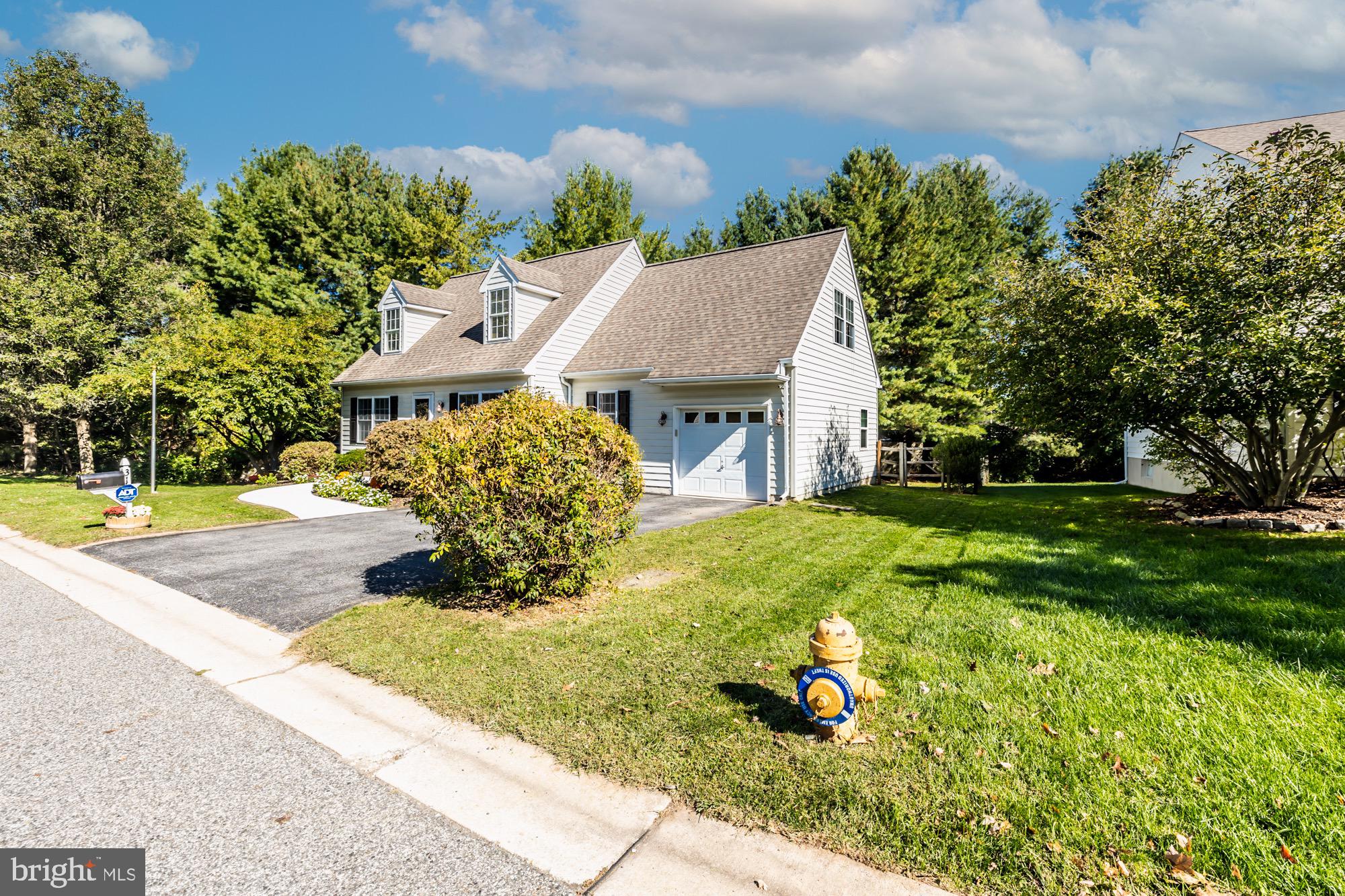 HAWTHORNE LANE - Residential