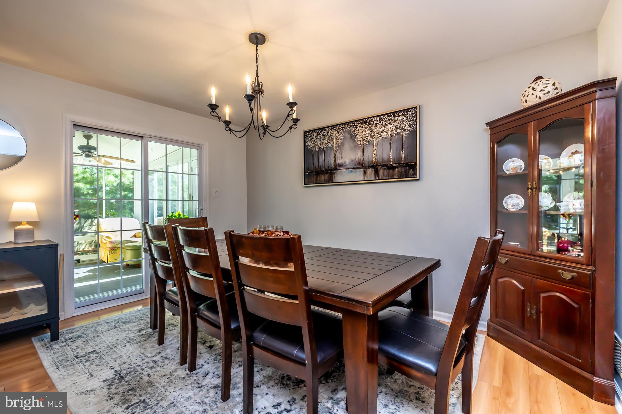 HAWTHORNE LANE - Residential