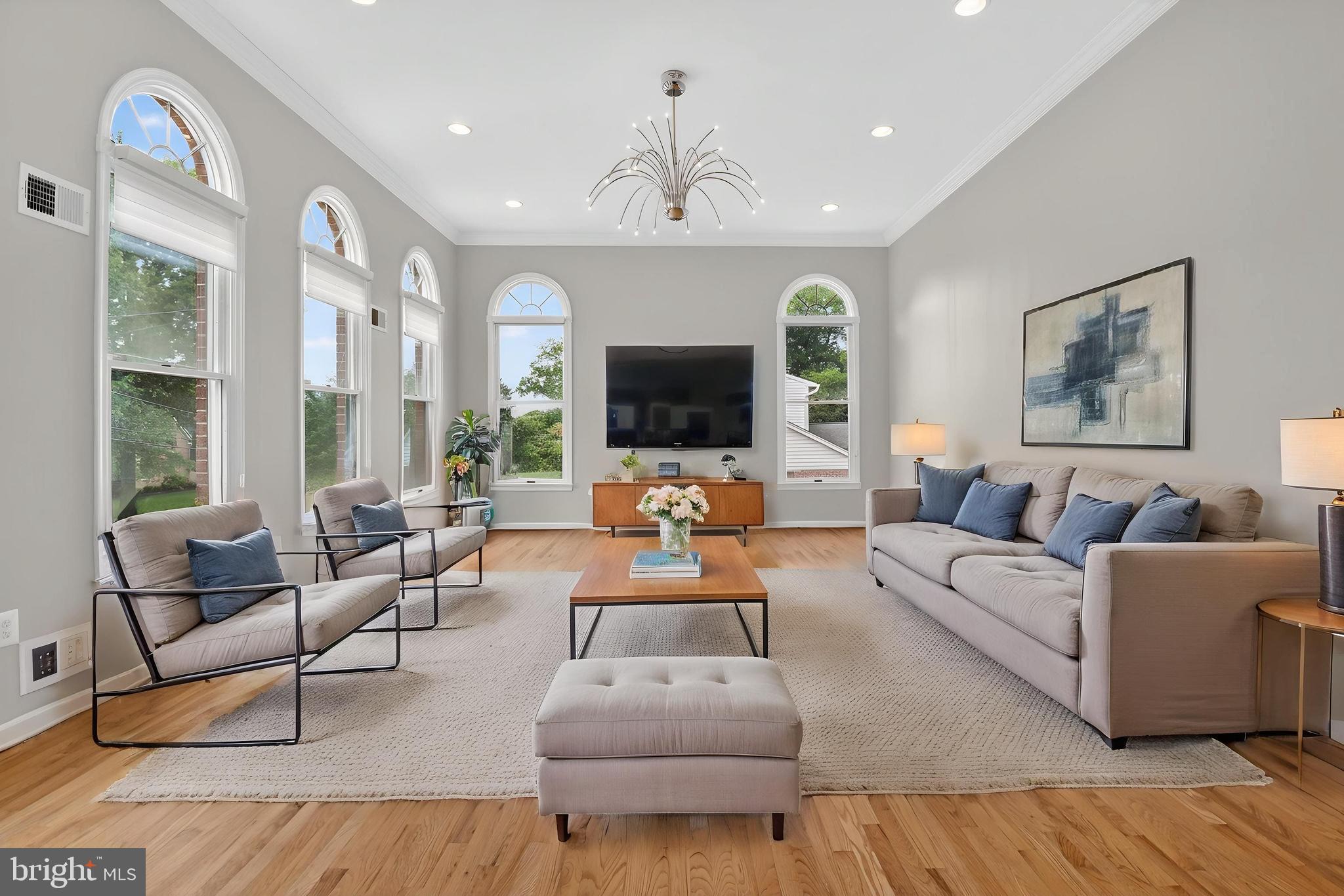 LAKEWOOD ESTATES - Residential