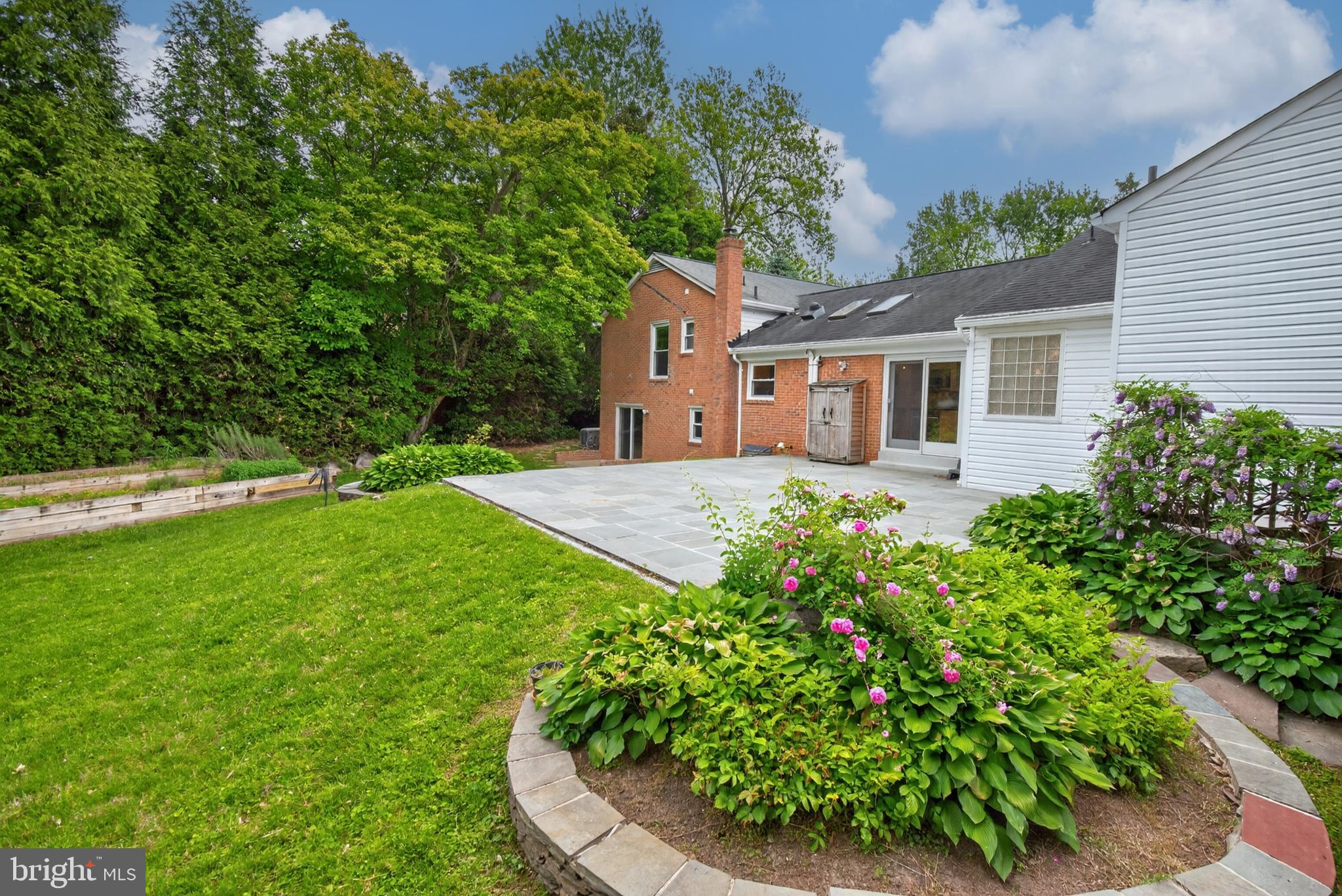 LAKEWOOD ESTATES - Residential