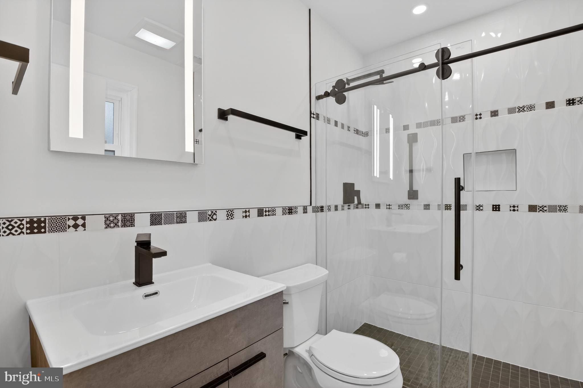 LAKEWOOD ESTATES - Residential