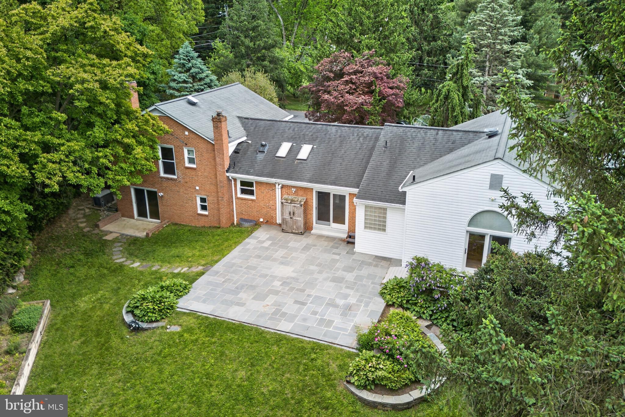 LAKEWOOD ESTATES - Residential