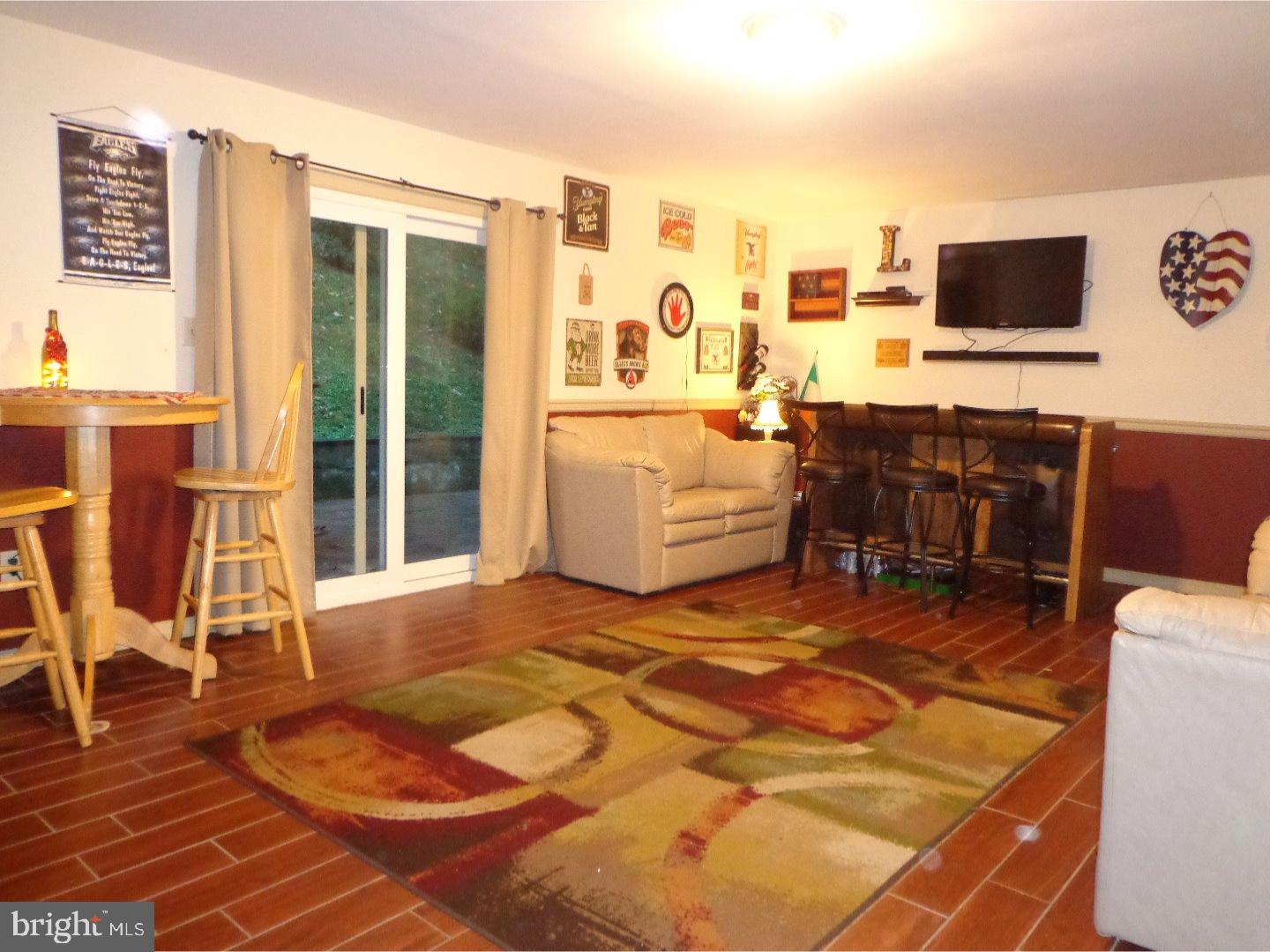 YORKVILLE - Residential