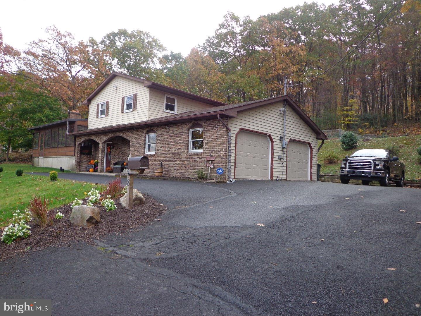 YORKVILLE - Residential