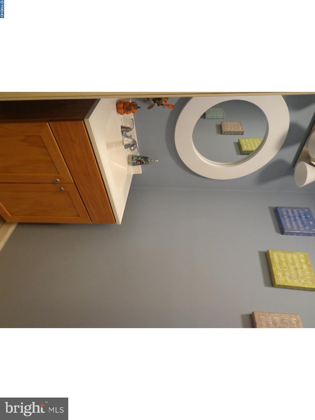 YORKVILLE - Residential