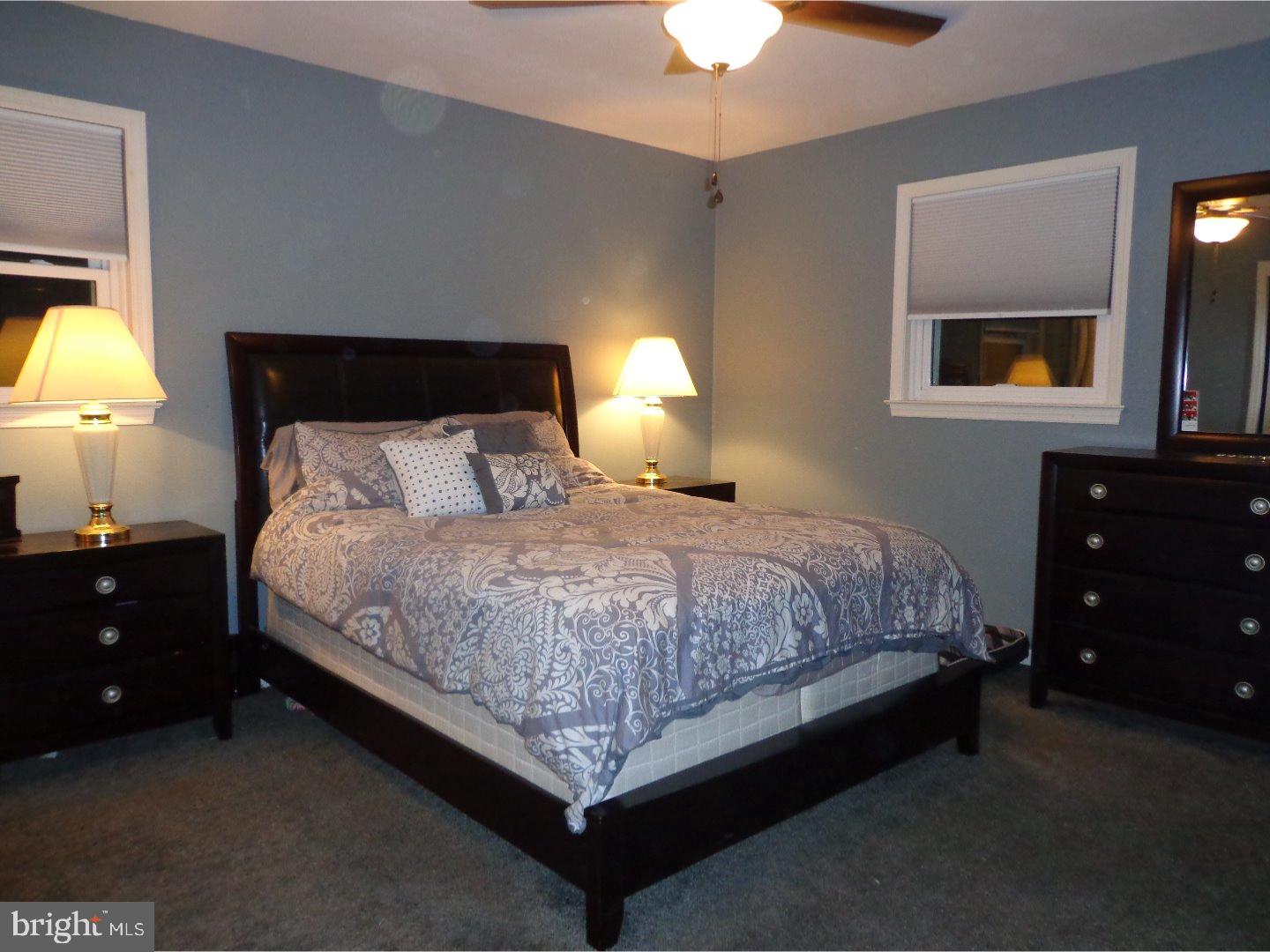 YORKVILLE - Residential