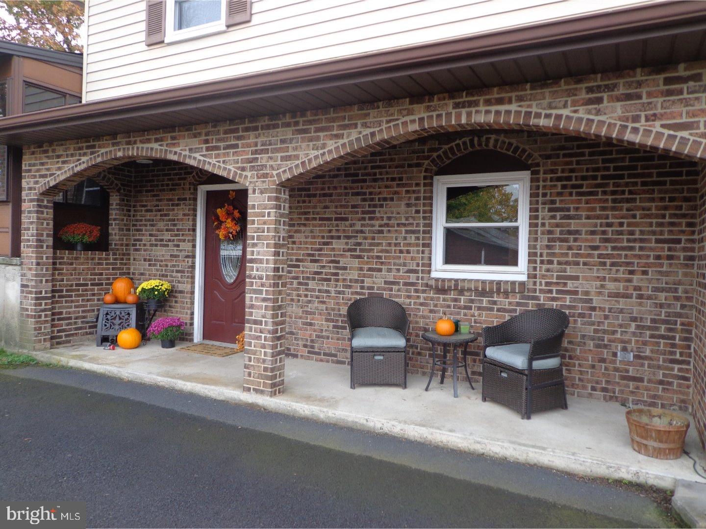 YORKVILLE - Residential