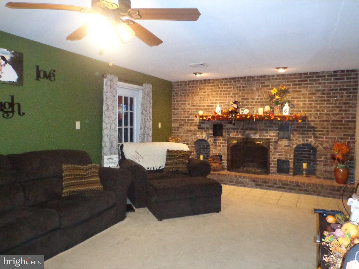 YORKVILLE - Residential