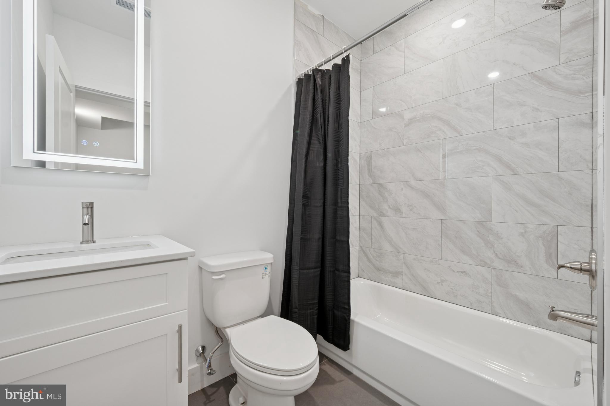 PHILADELPHIA - Residential Lease