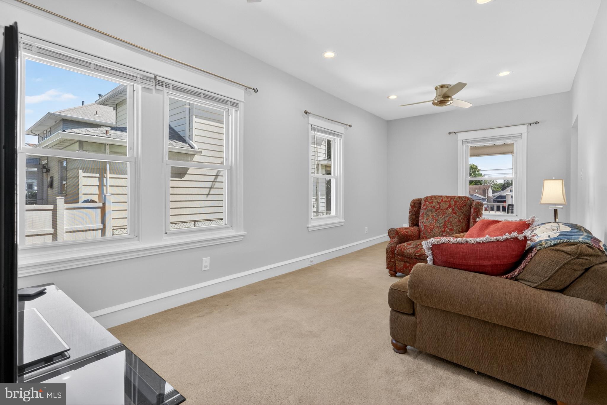 1409 BLEIGH AVENUE 11