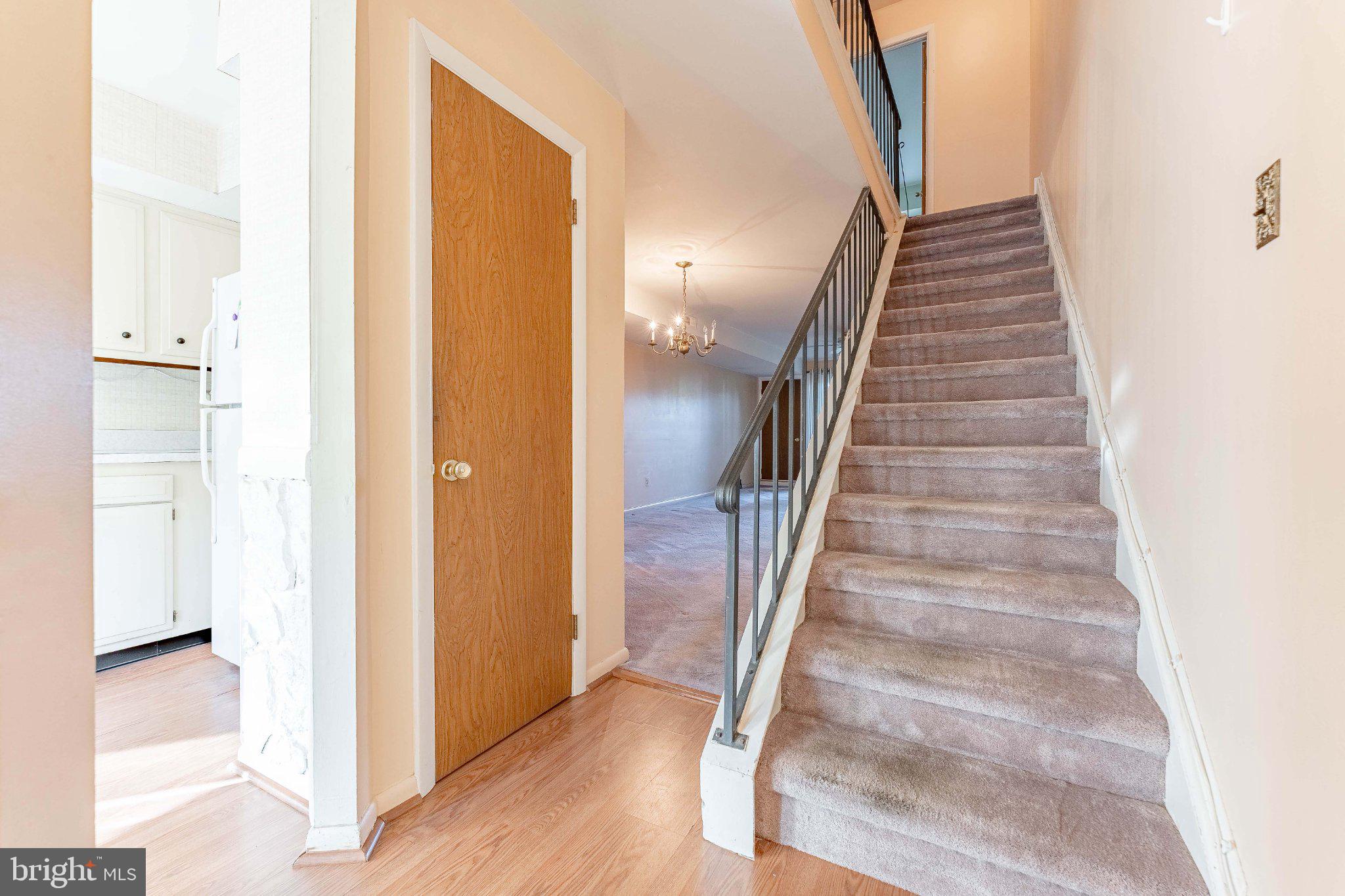 209 SUMMIT HOUSE