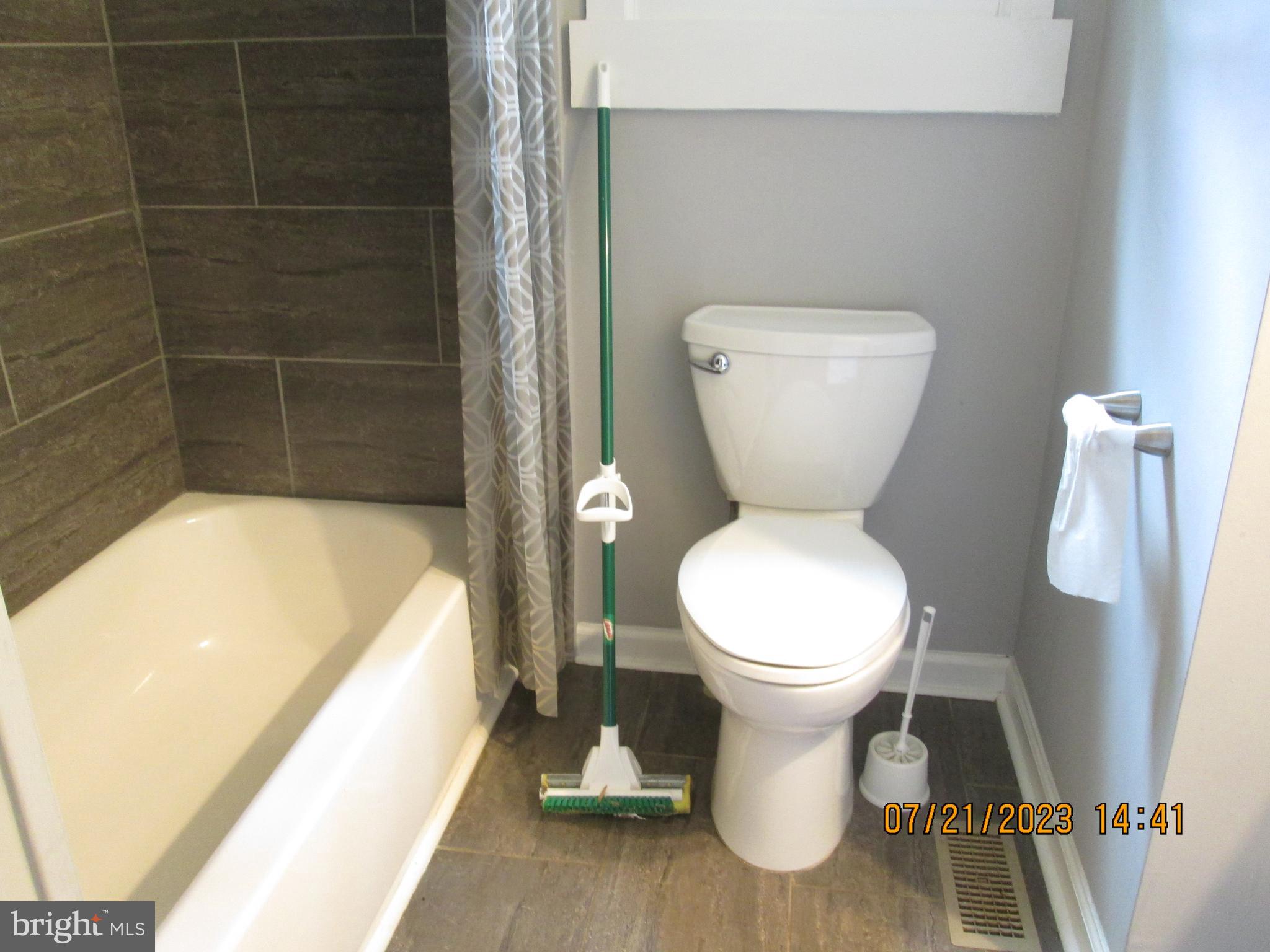 SHANNONDALE - Residential Lease