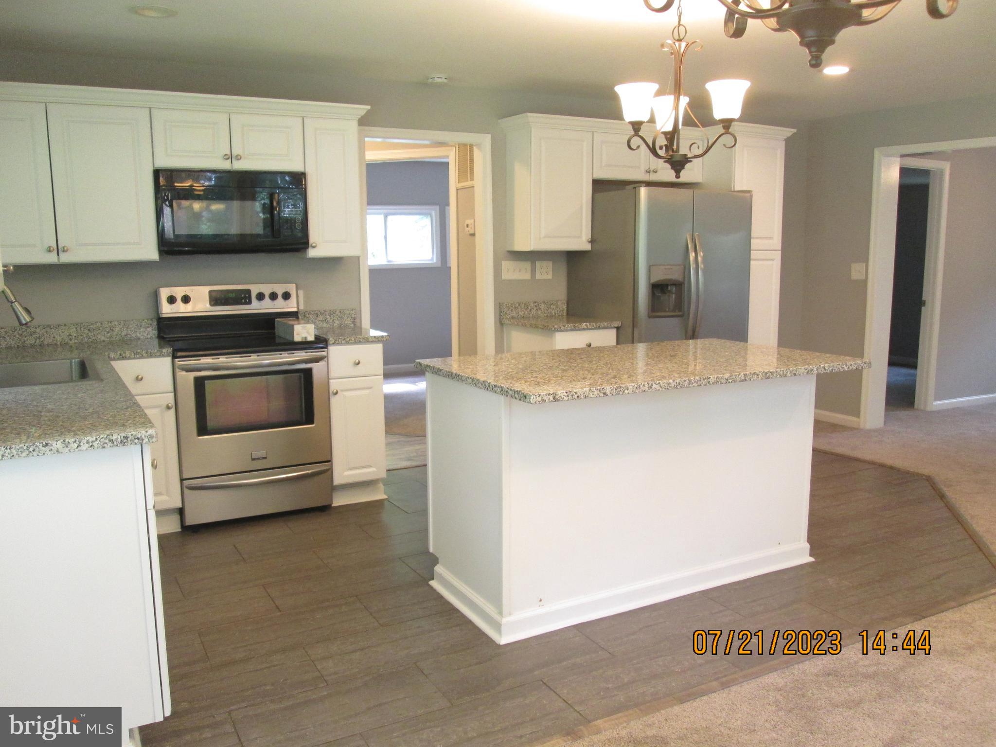 SHANNONDALE - Residential Lease