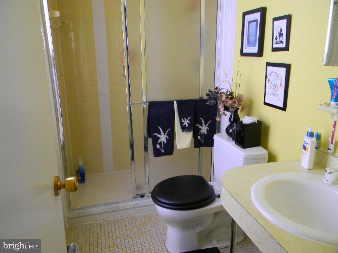 PHILADELPHIA (NORTHEAST) - Residential