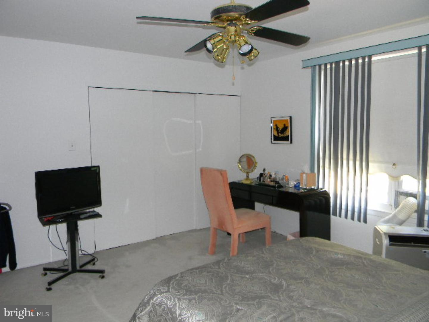 PHILADELPHIA (NORTHEAST) - Residential