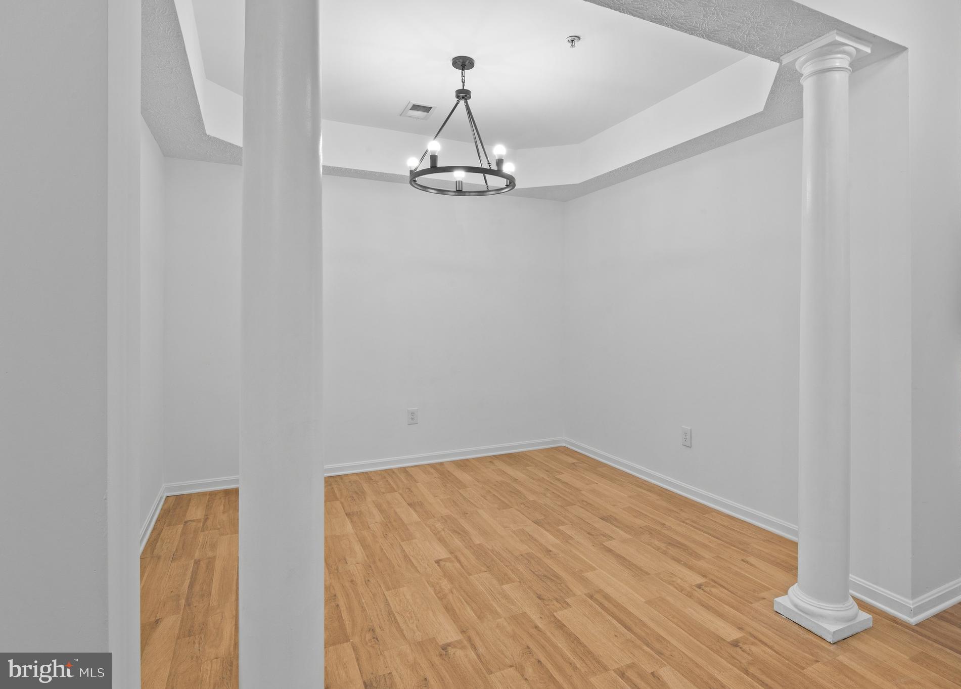 9002 EXECUTIVE CLUB DRIVE