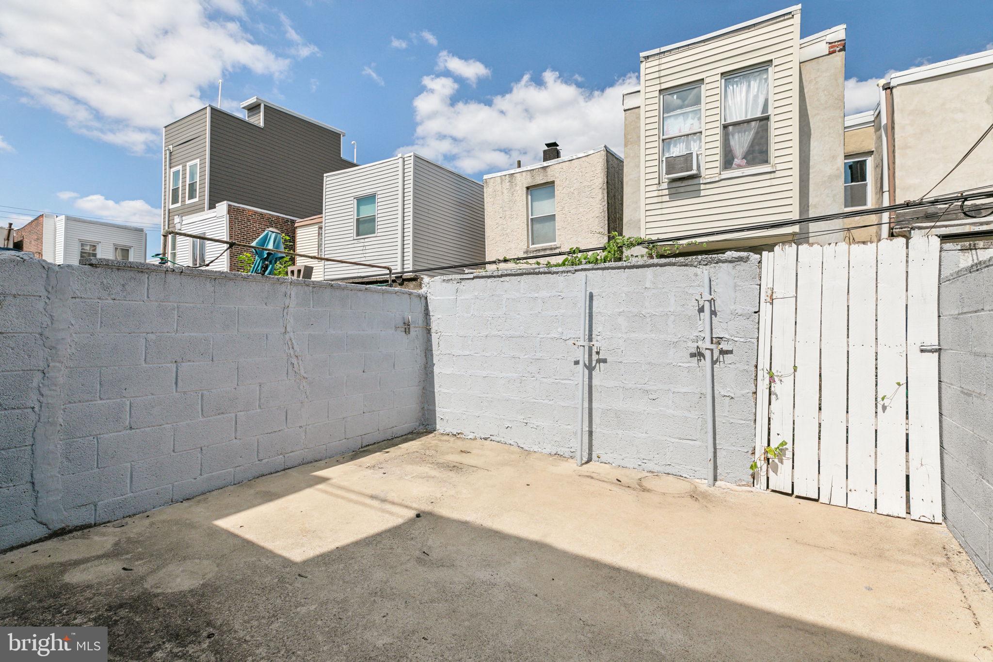 WHITMAN - Residential